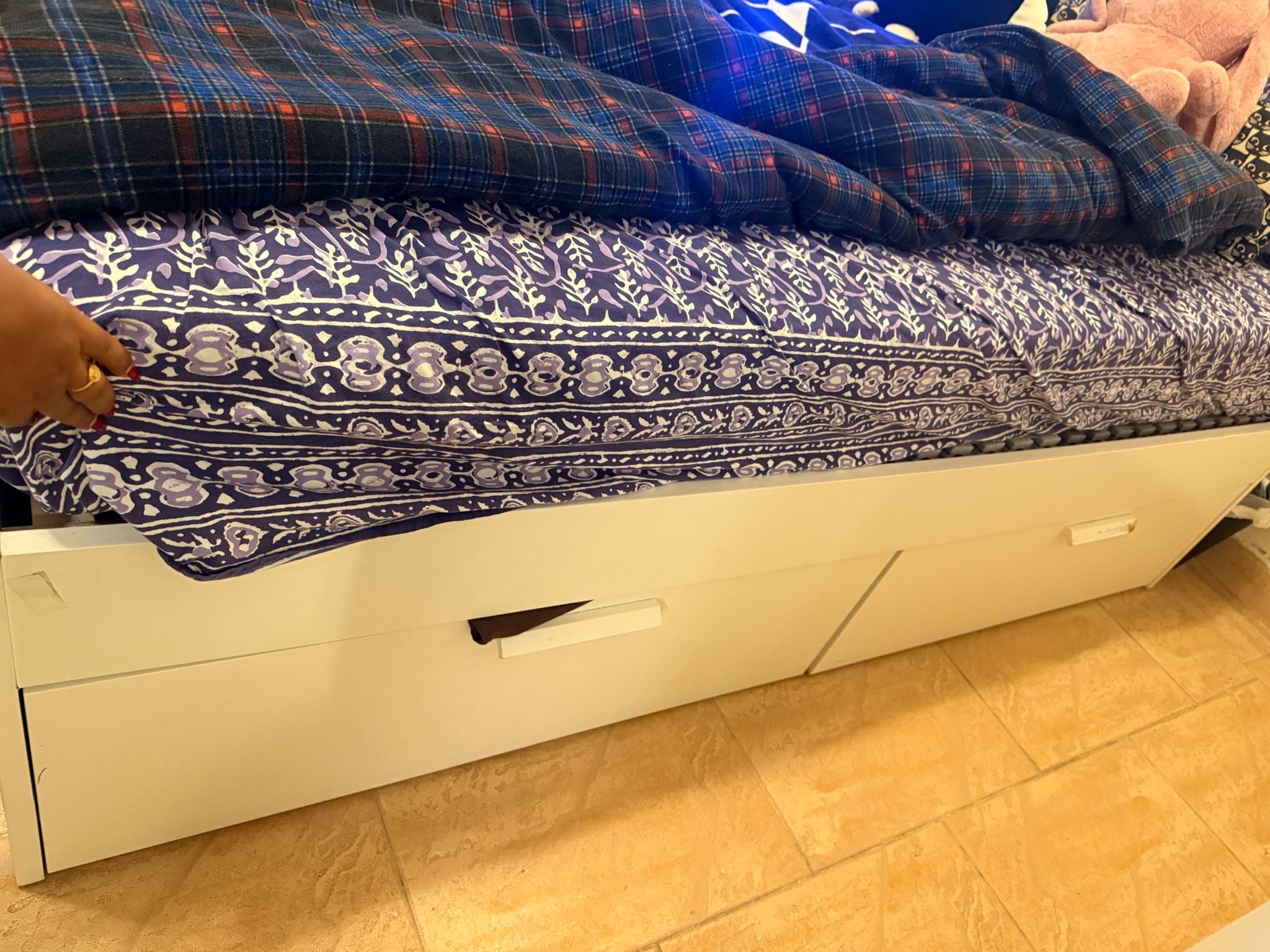 Bed frame with storage and headboard - Image 2