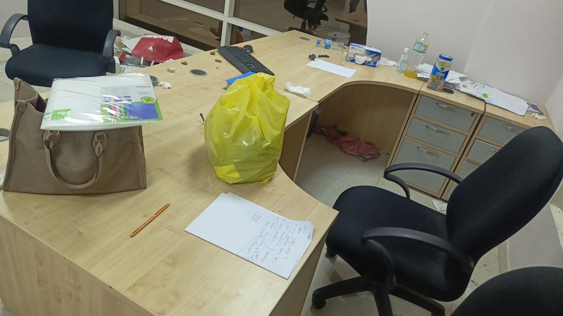 Office Table for Sale
Used Office Desk in Good Condition
Office Table – Excellen - Image 8