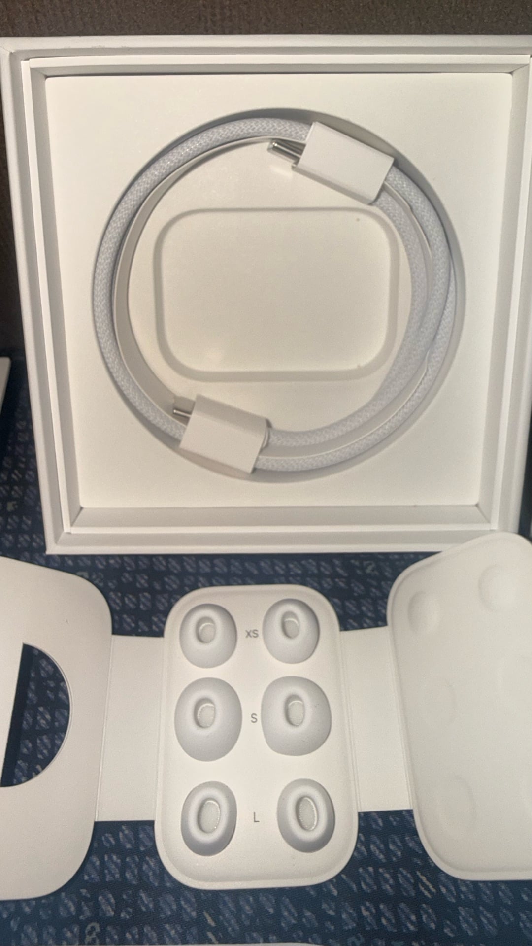 AirPods Pro 2 with MagSafe charging  - Image 3