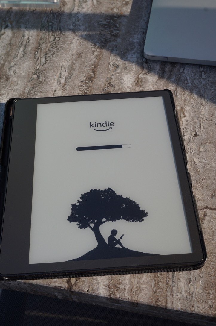 Kindle Scribe 10.2” (64GB) w/Case & Stylus - Image 4