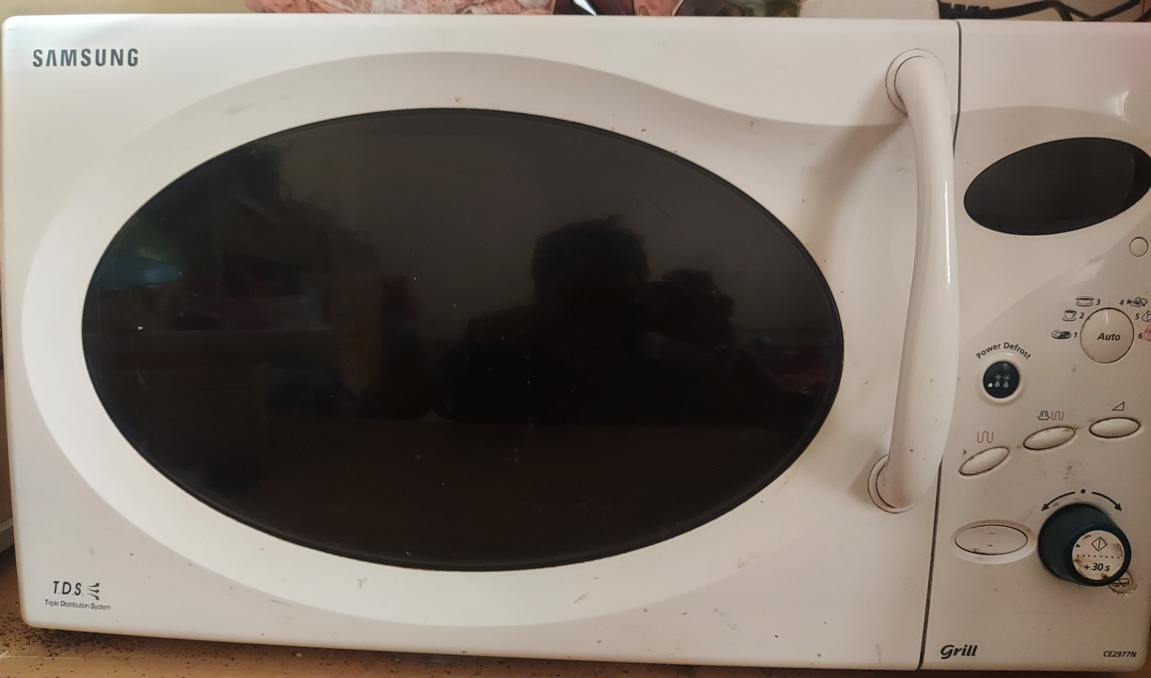 Samsung Microwave Oven - Image 1