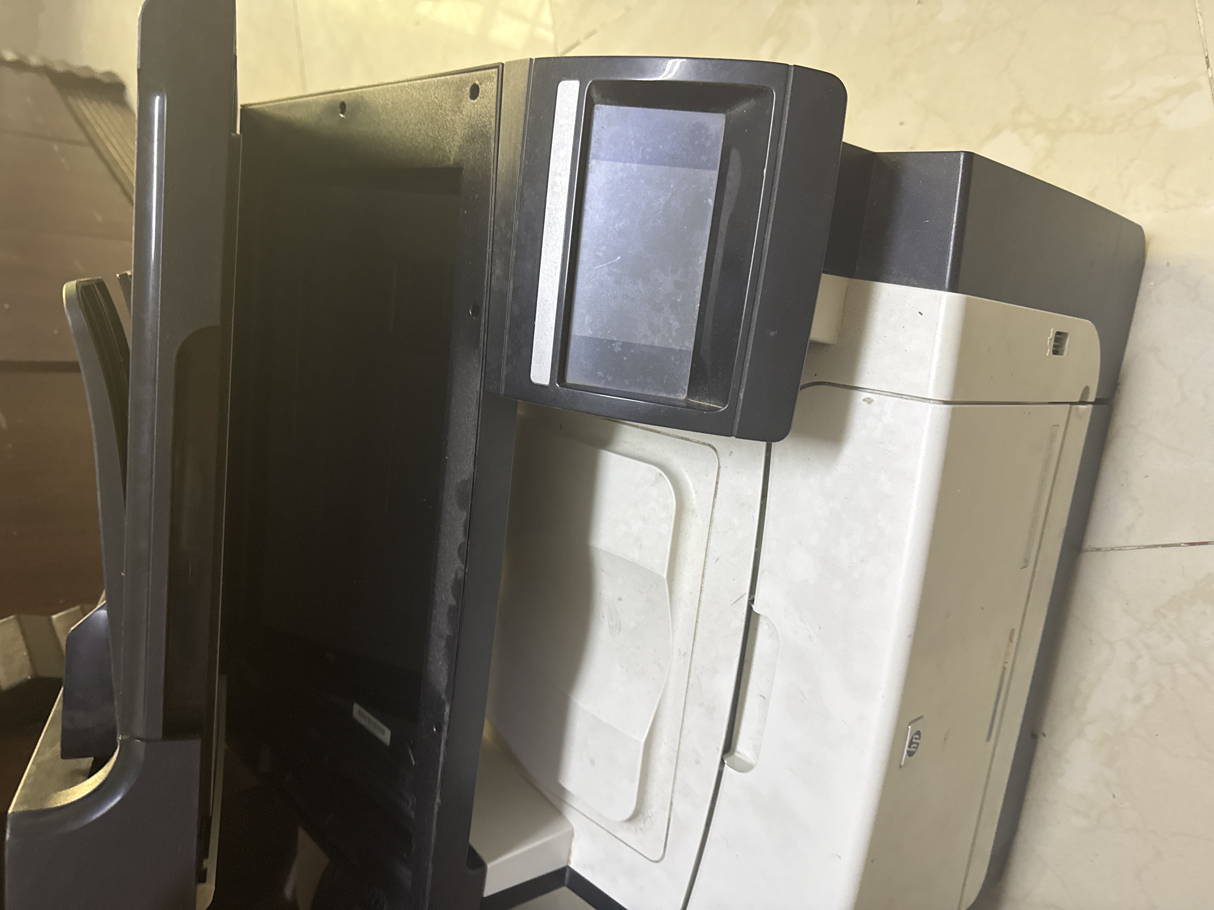 Hp laser colour printer with auto feeder - Image 8