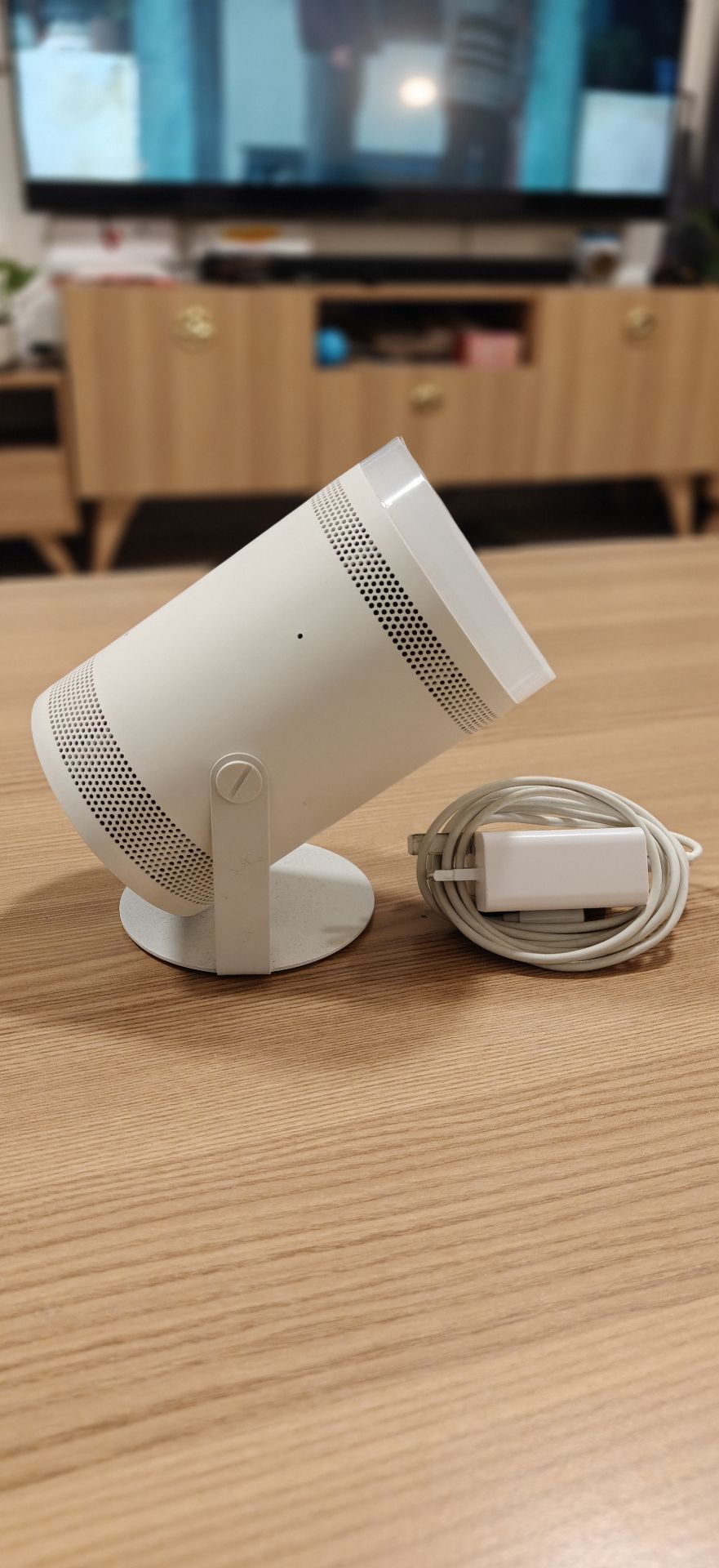 ​Samsung Freestyle Portable Smart Projector (FHD, 100" Screen, Mint Condition - Image 4