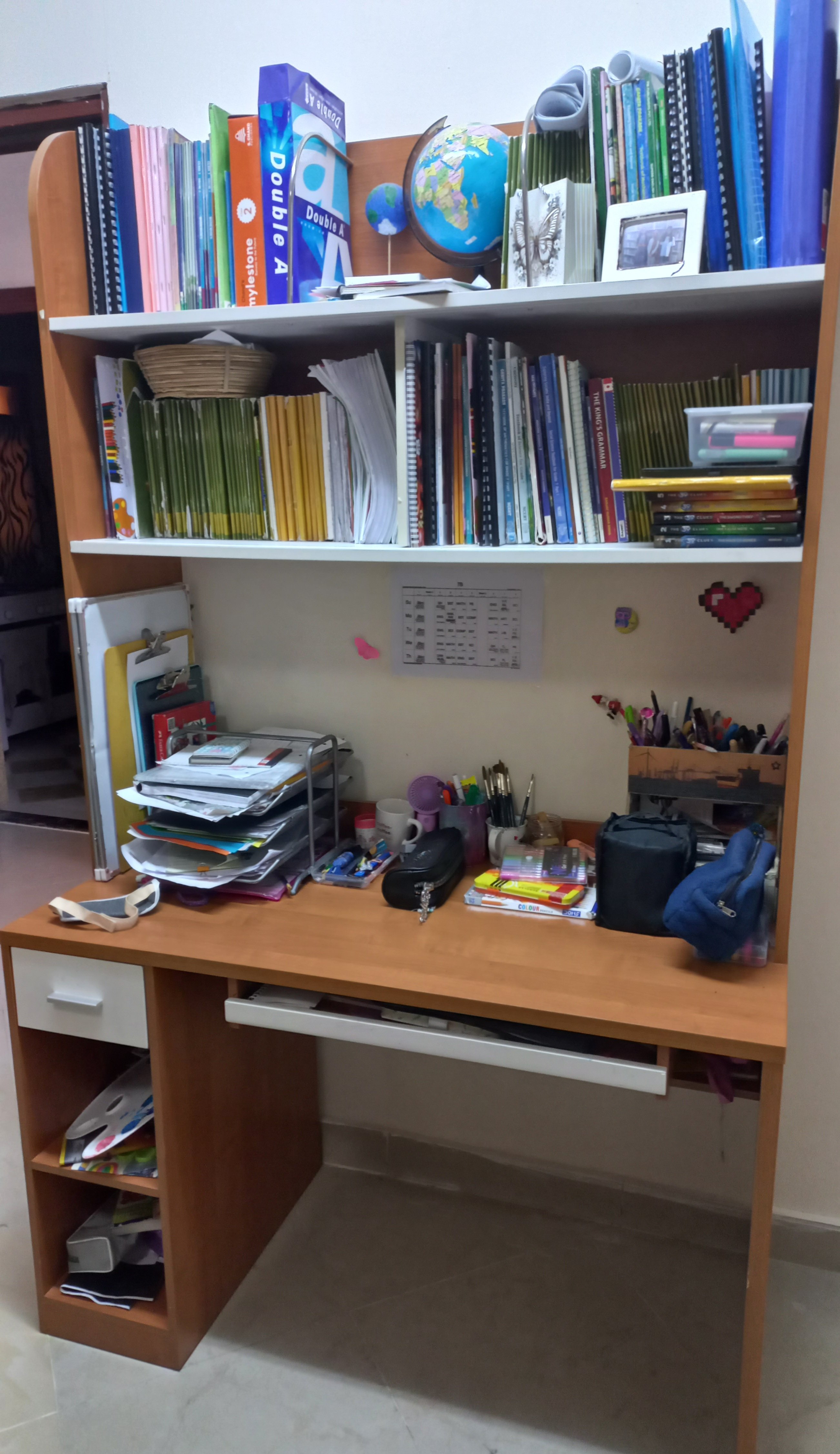 Study table/Computer table  - Image 3