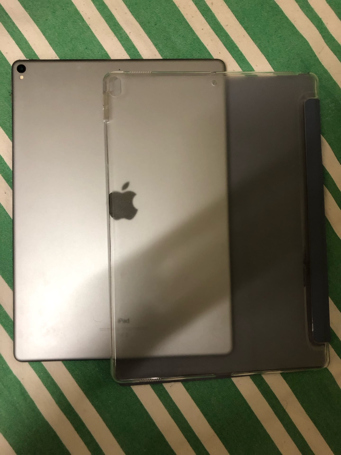iPad Pro 12.9 inch, 2nd Gen with Apple Pencil, - Image 6