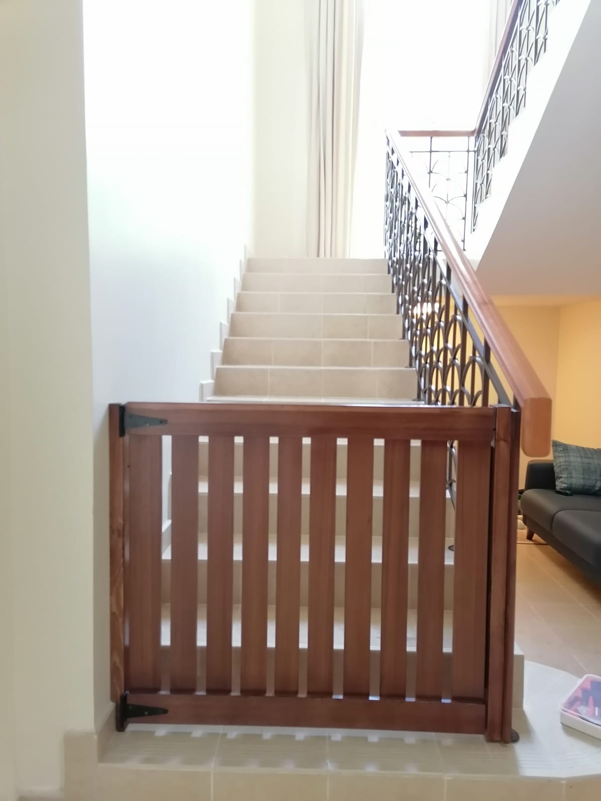 Superior Quality Wooden baby safety gates  - EXTENDABLE Qak wood - Image 3