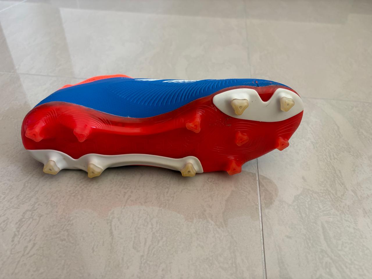 FOOTBAL shoes for sale - Image 1