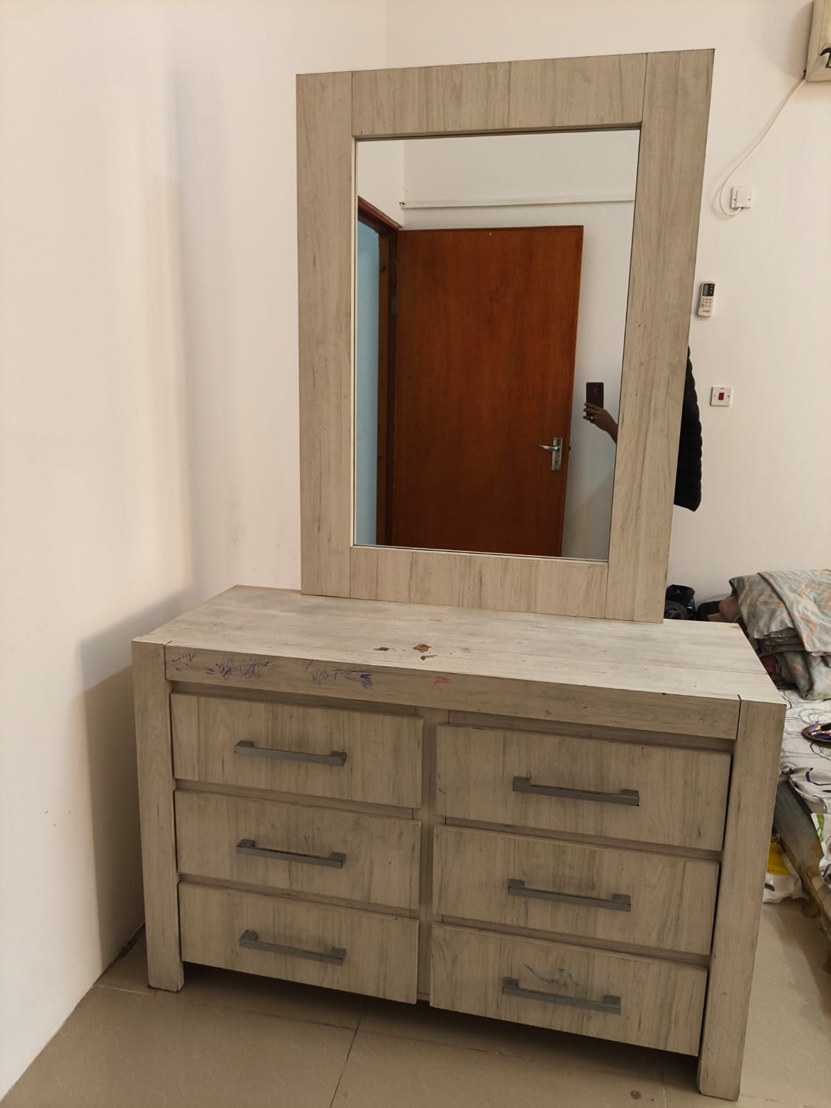 Dressing Table - Image 1