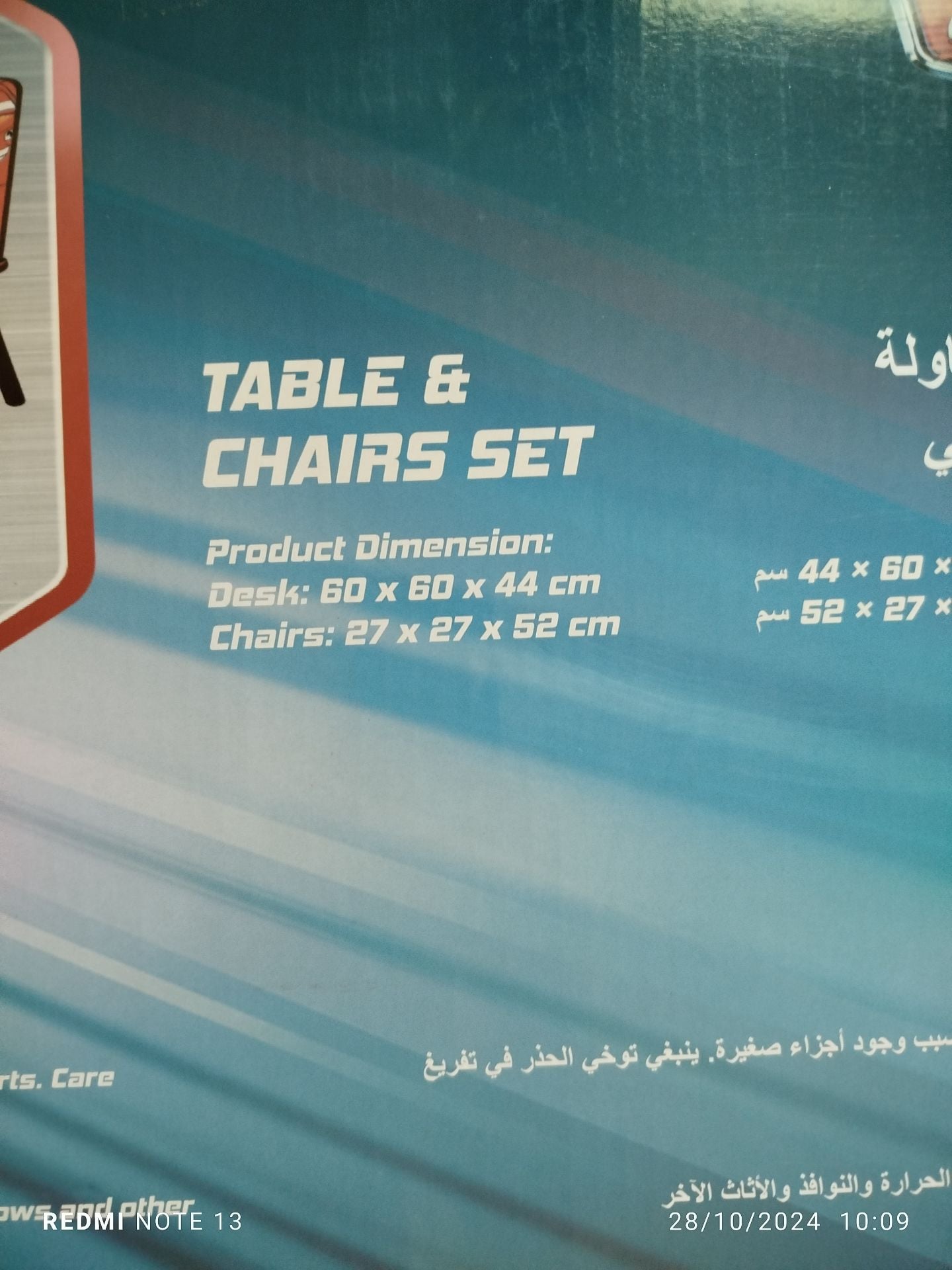 Kids table and chairs  - Image 5