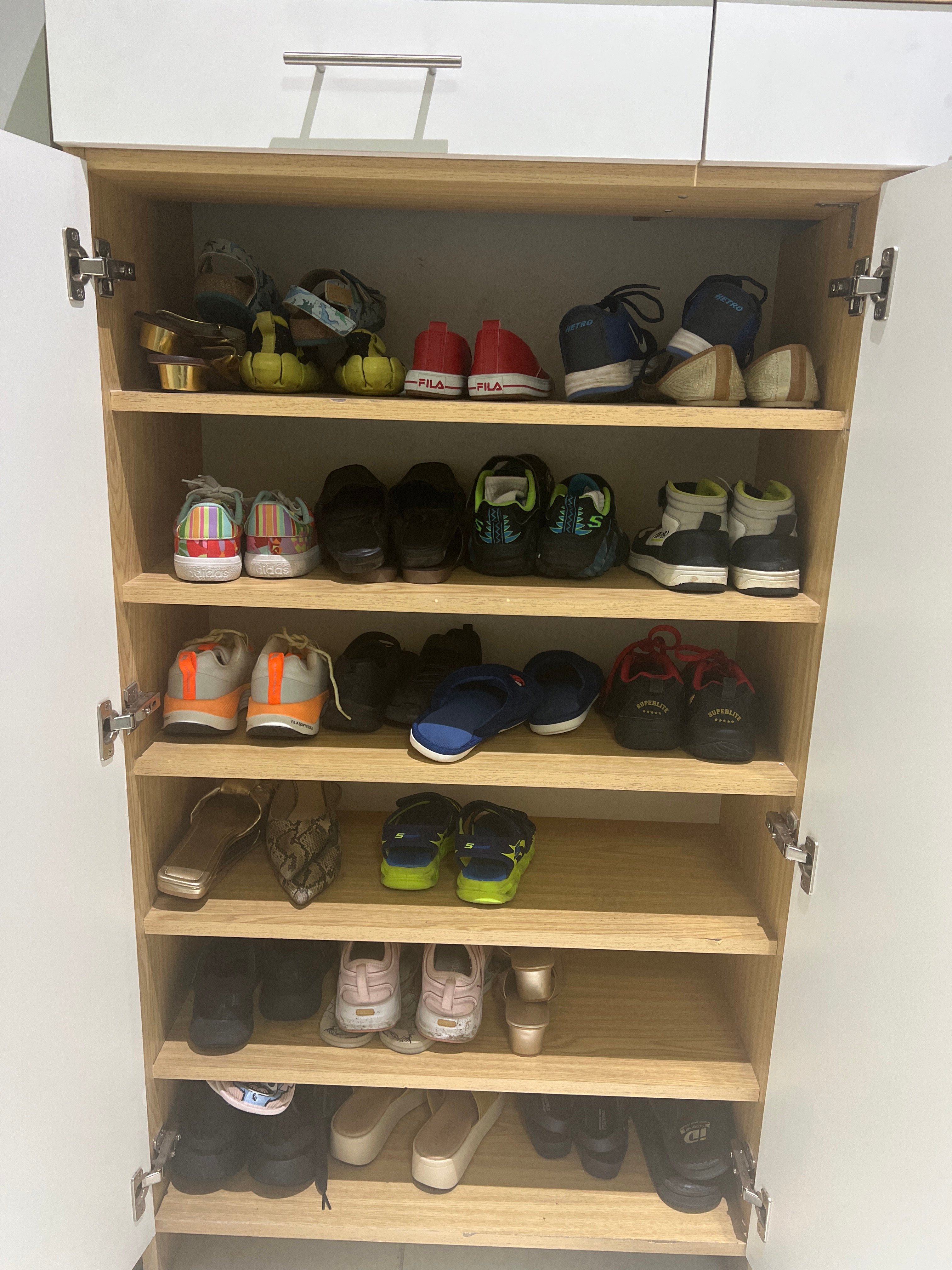 Footwear shelf - Image 2