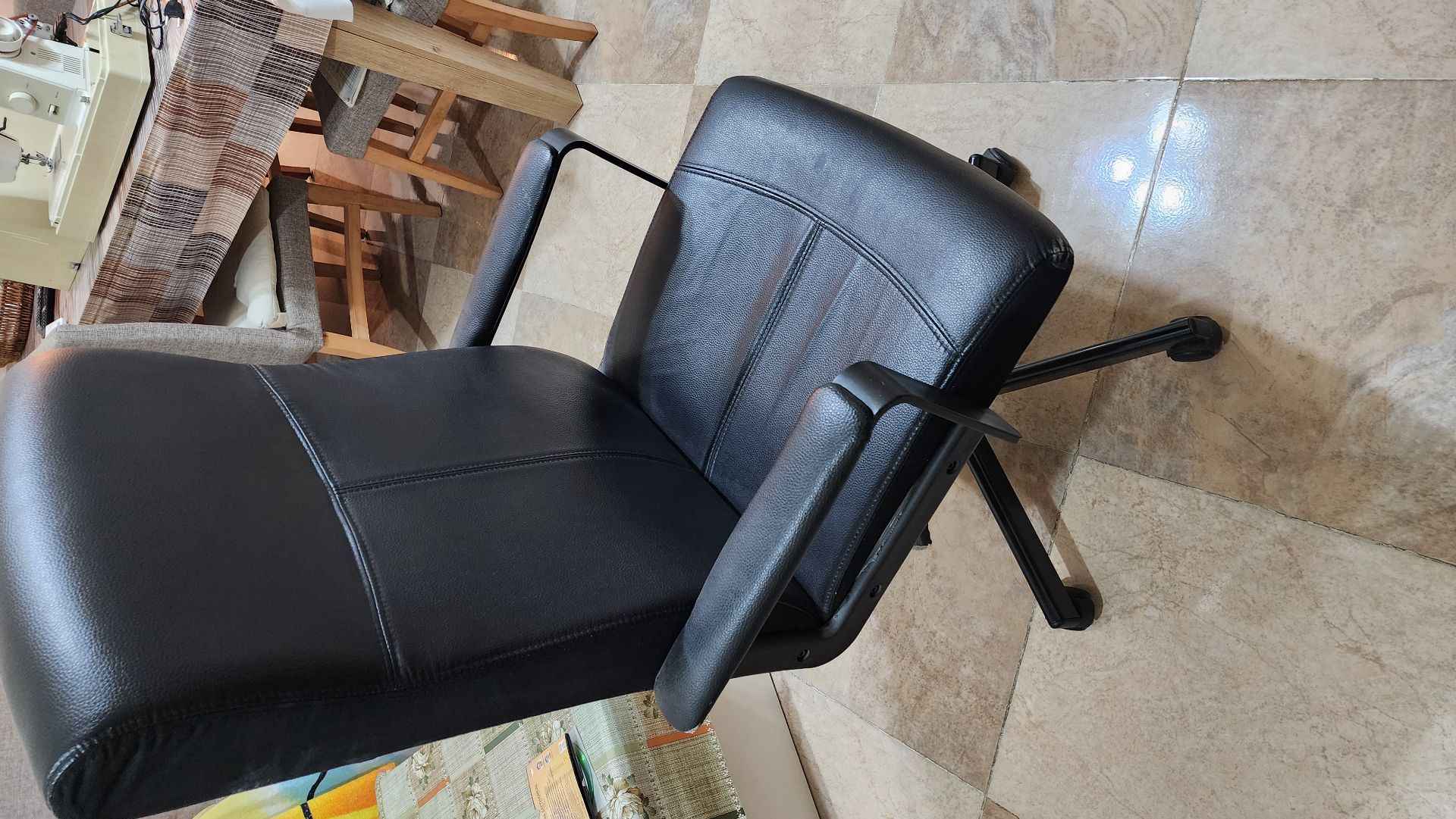 Computer chair  - Image 3