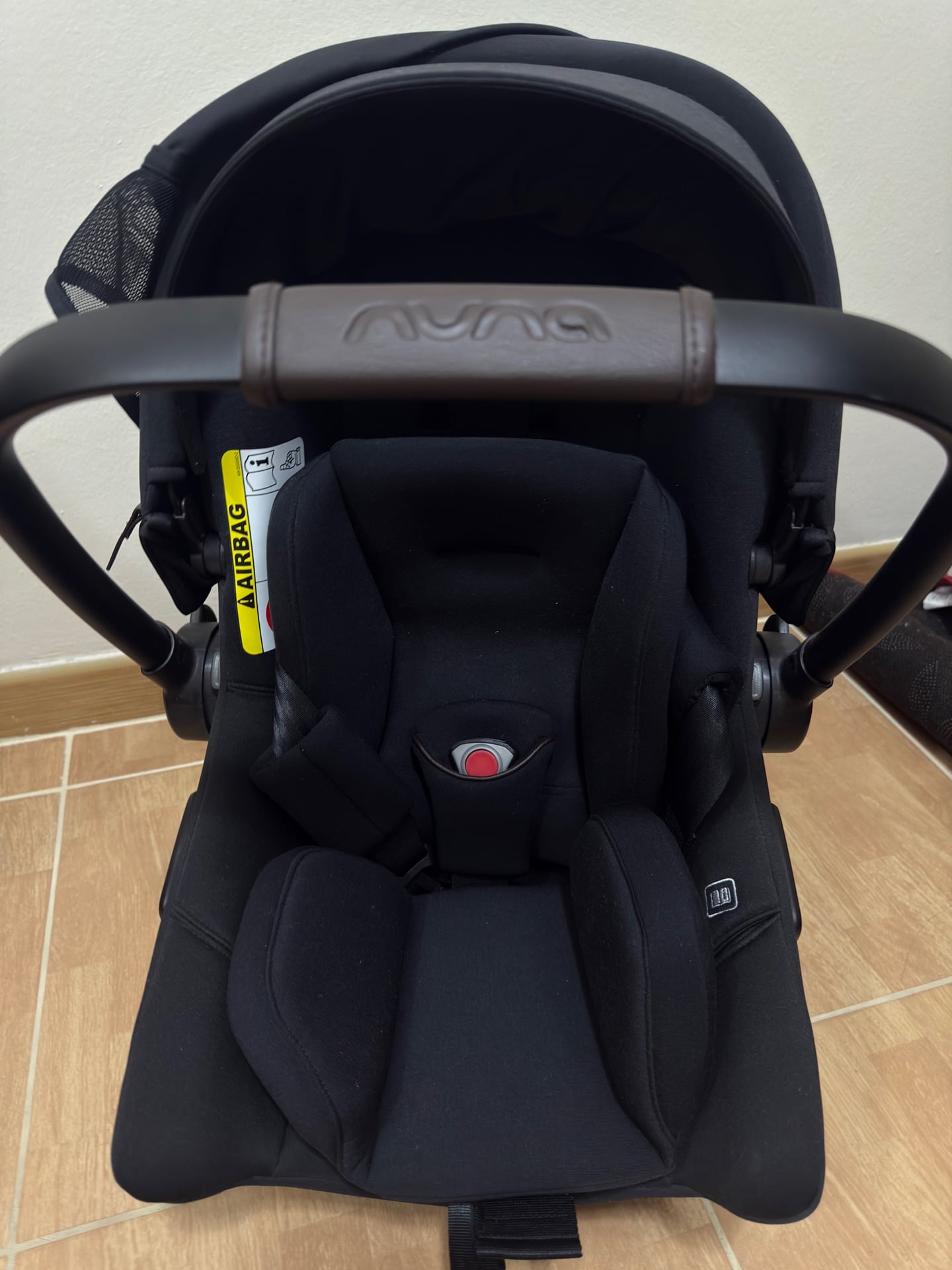 Nuna PIPA Infant Car Seat - Premium Condition - Caviar Black - Image 1