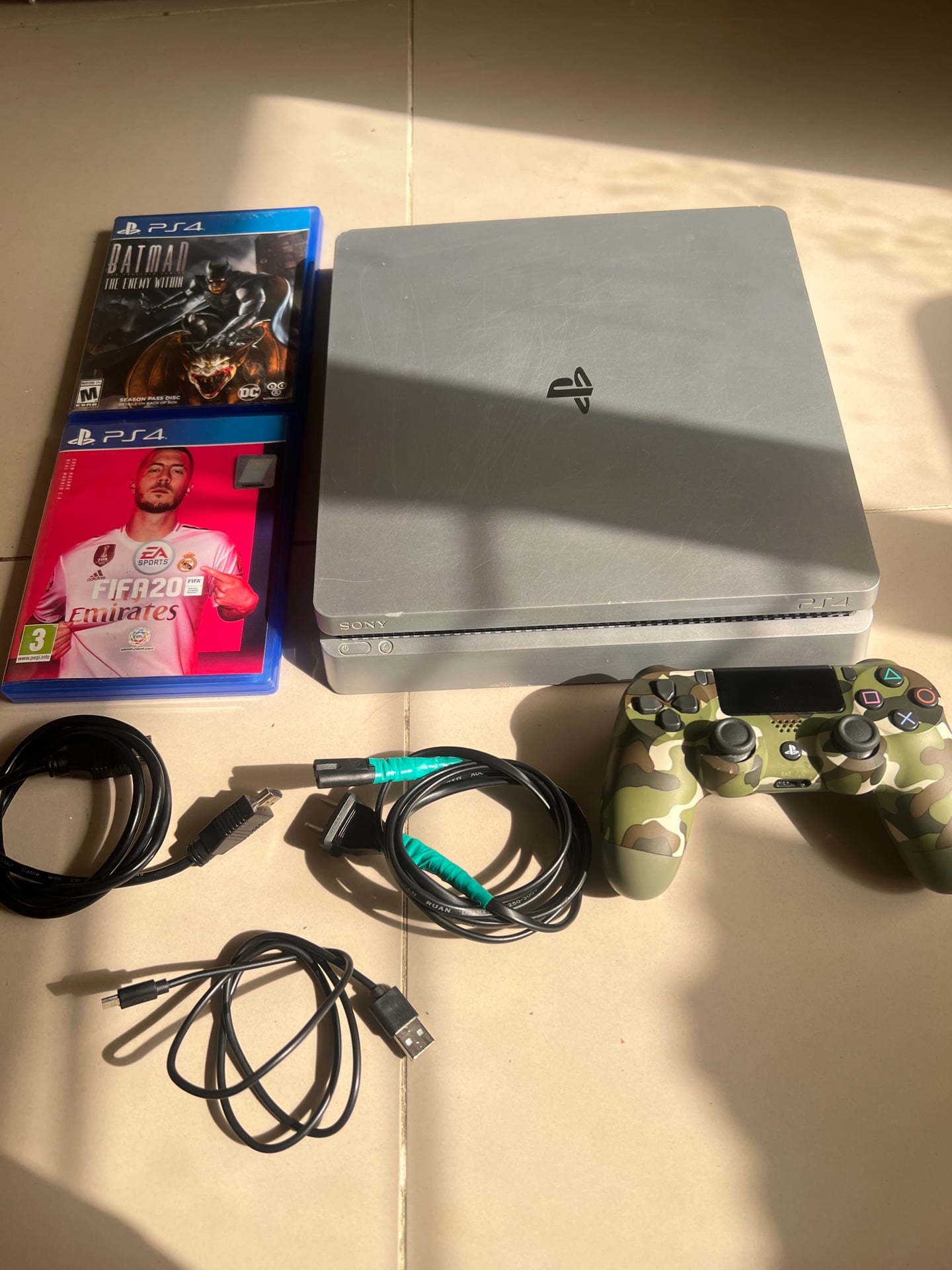 Ps4 slim gray Edition - Image 1