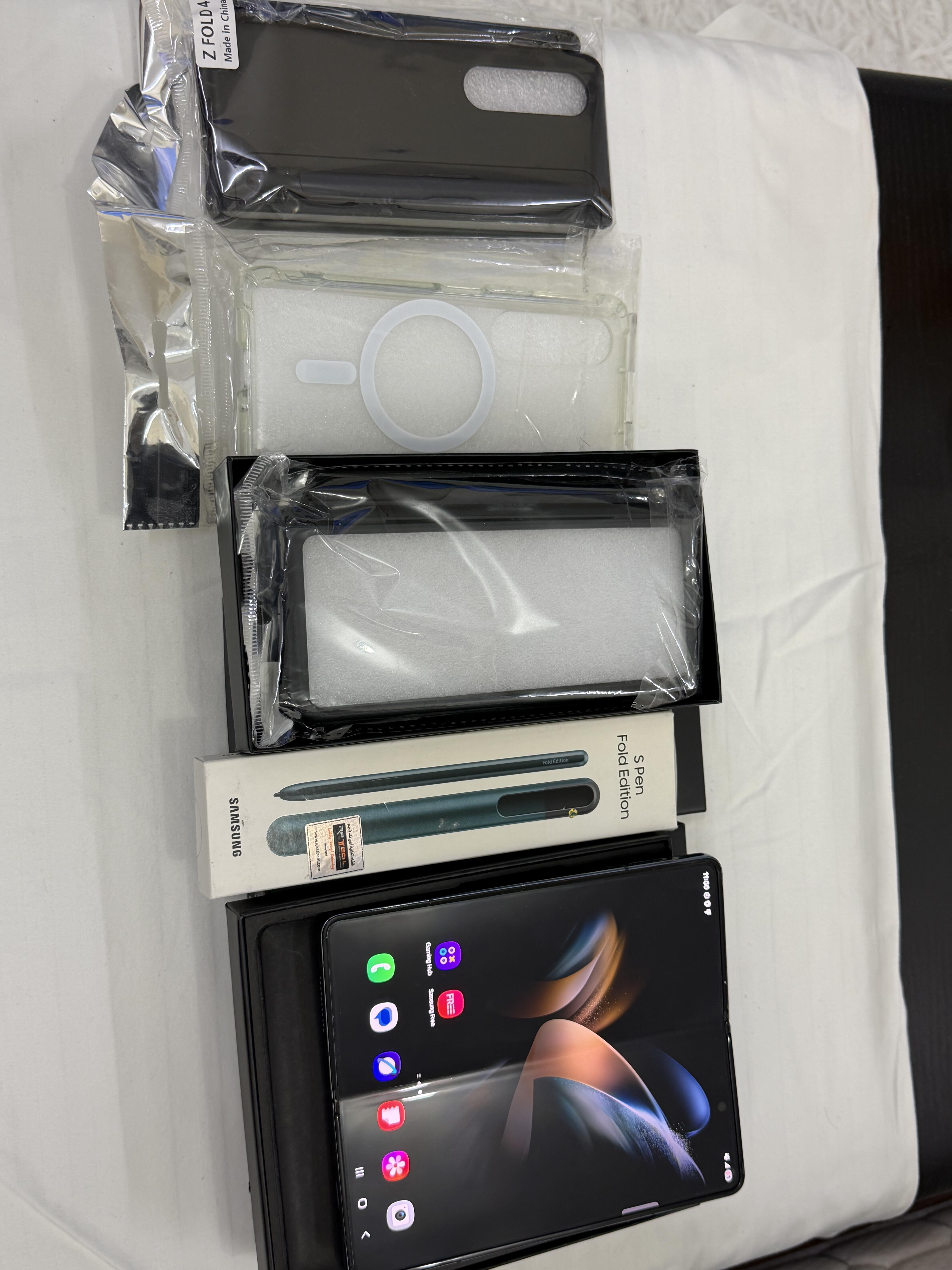 SAMSUNG GALAXY FOLD 4 512GB - FULL SET - Image 1