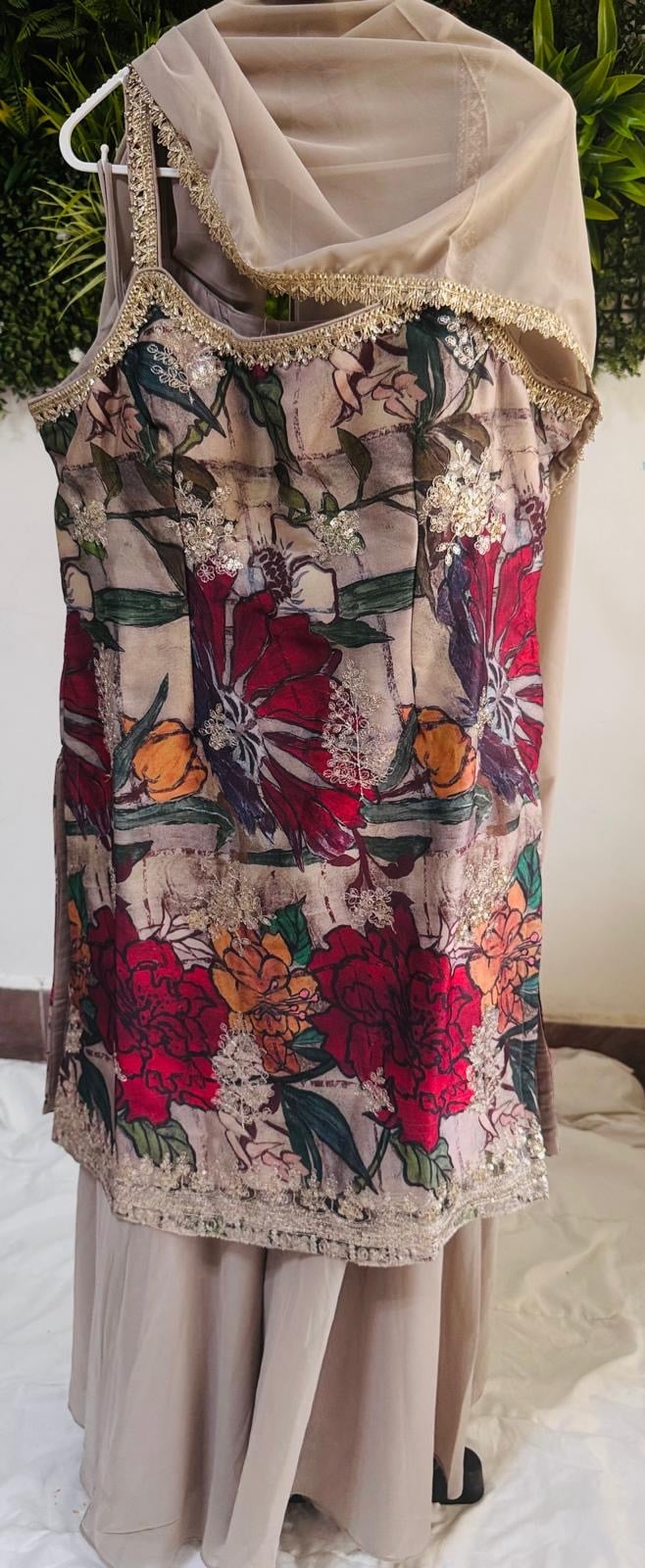 Beautiful Indian semi partywear - Image 4
