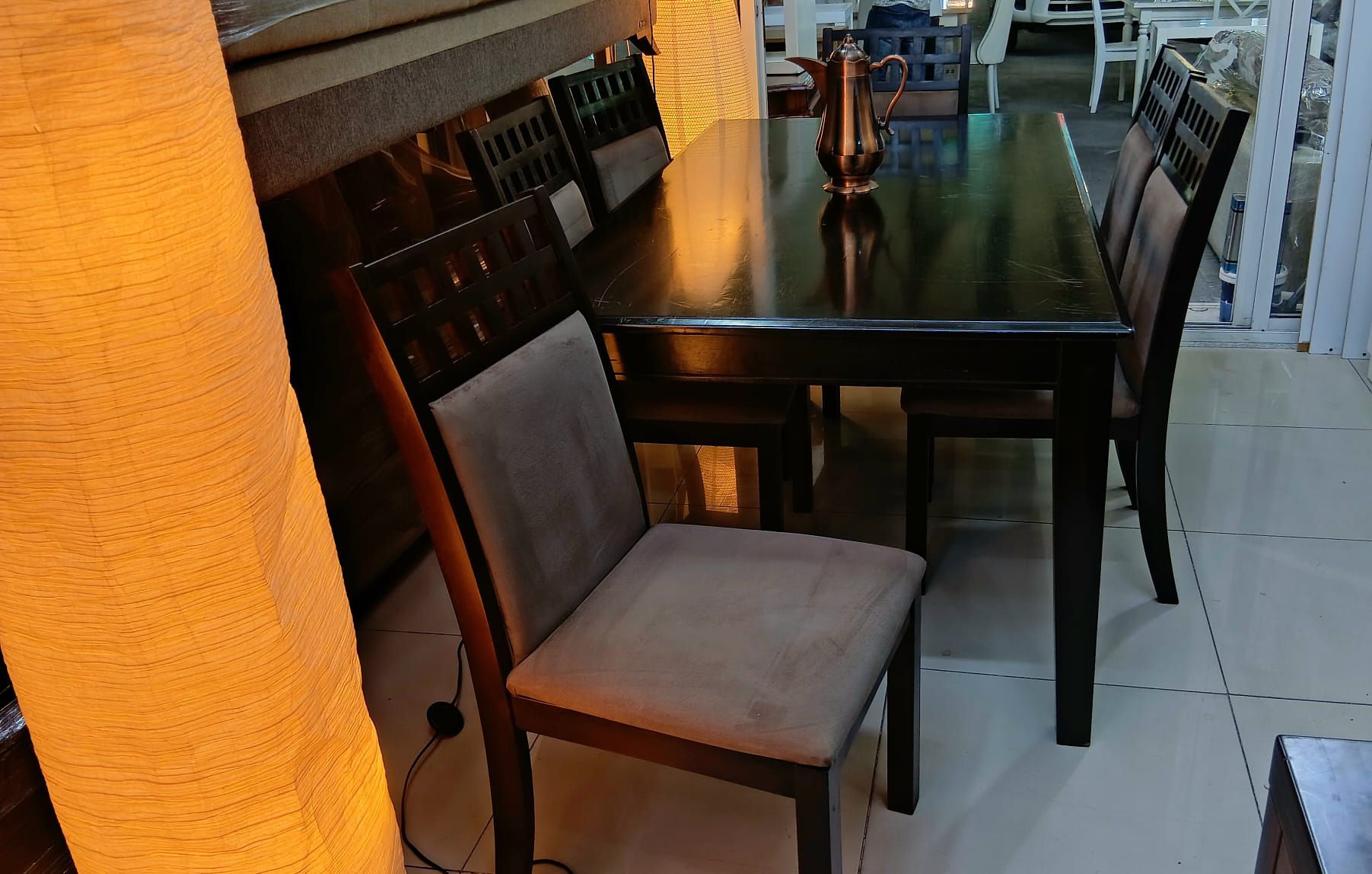 Dining with chair  - Image 3