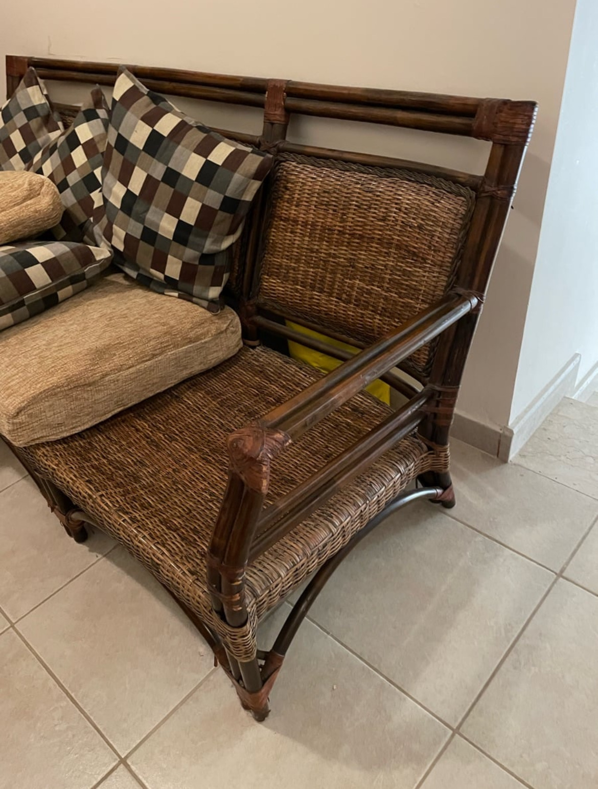 طقم طاولة ومقاعد حديقة من الخيزران الفاخر - Image 7