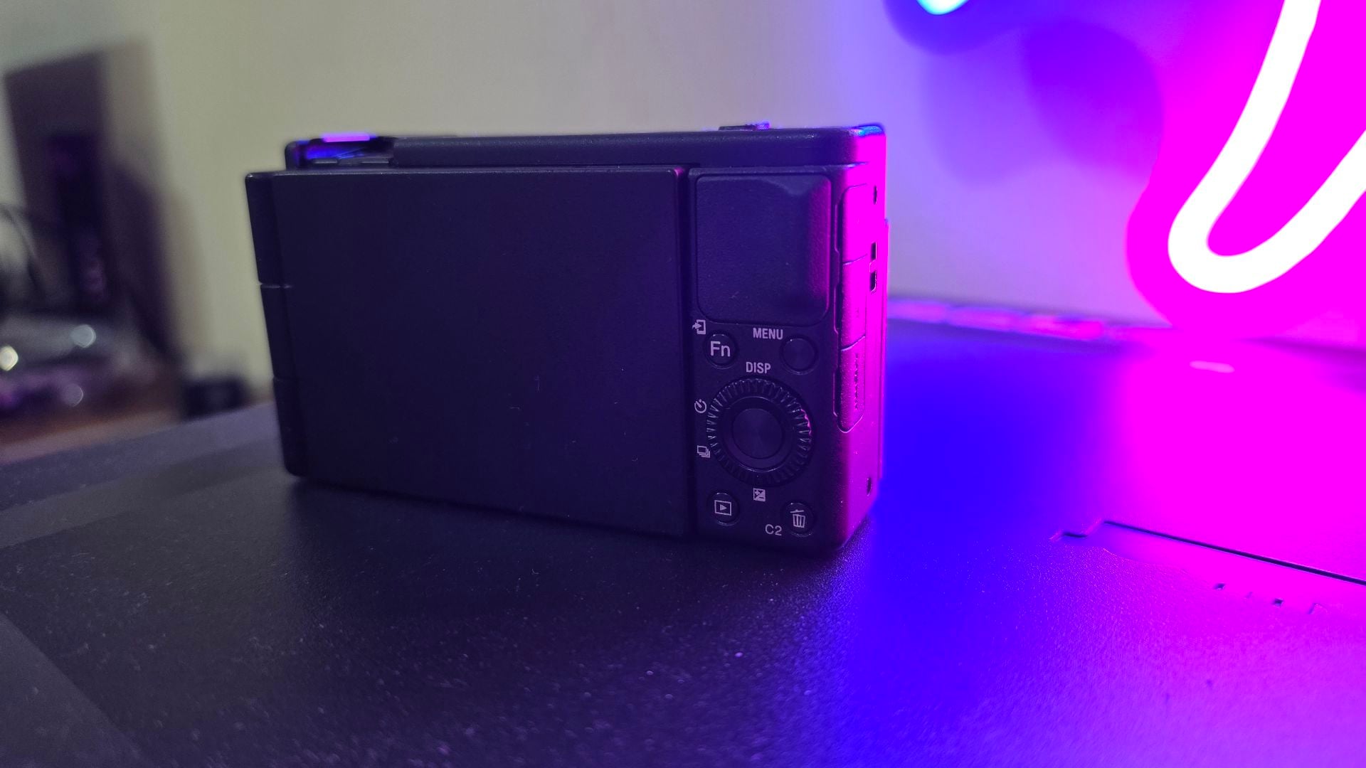 Sony ZV1 4k Zoom Vlogging camera for sale - Image 7