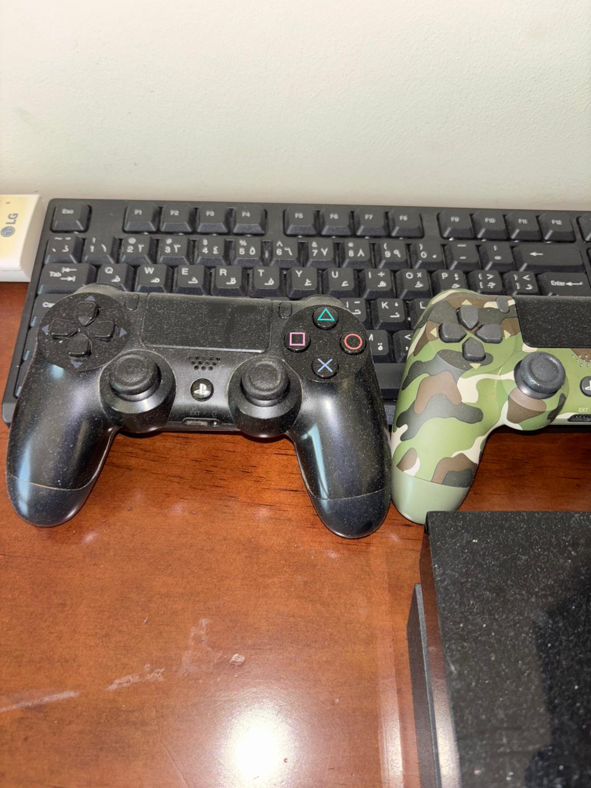 PS4 WITH 3 CONTROLLERS - Image 3