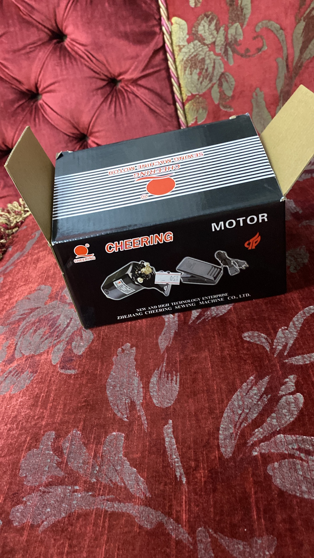 Usha sewing machine with table for sale  - Image 4