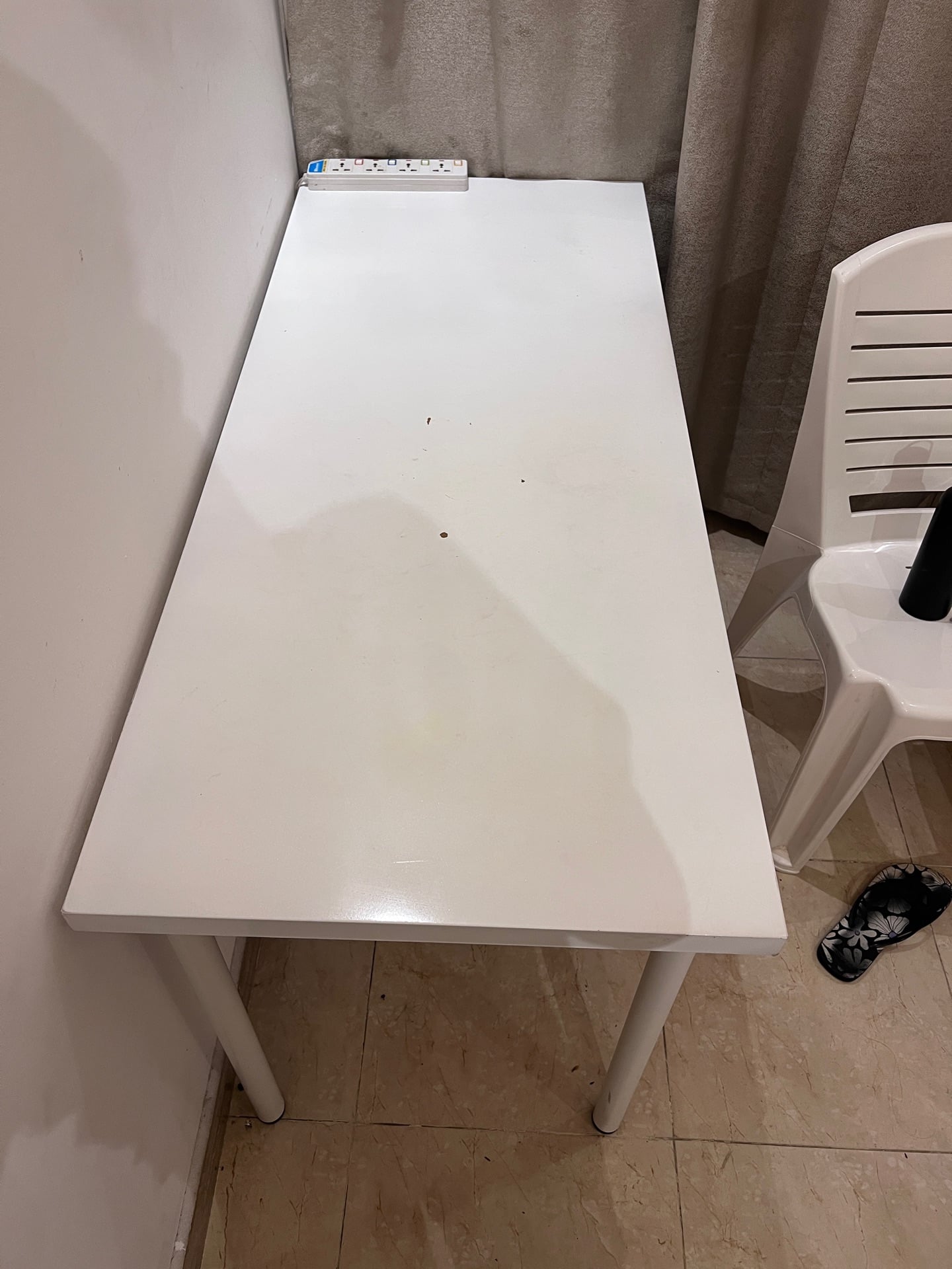 IKEA LAGKAPTEN / ADILS desk table (140x60 cm) + 2 Nilkamal chairs for sale. - Image 2