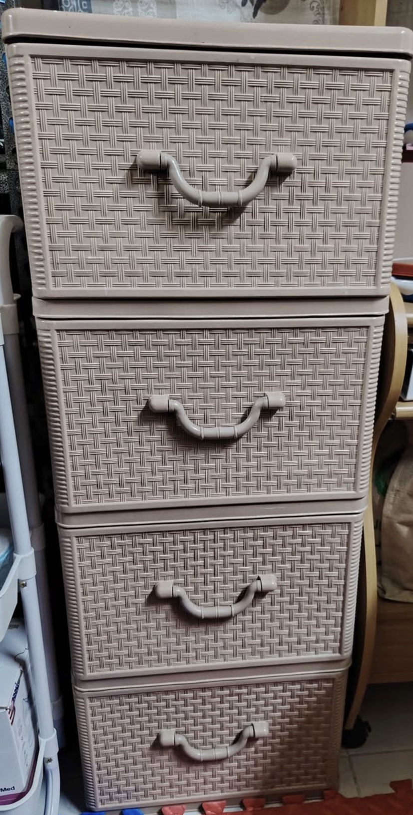 Selling this 4 Layer Plastic Shelves - Image 4