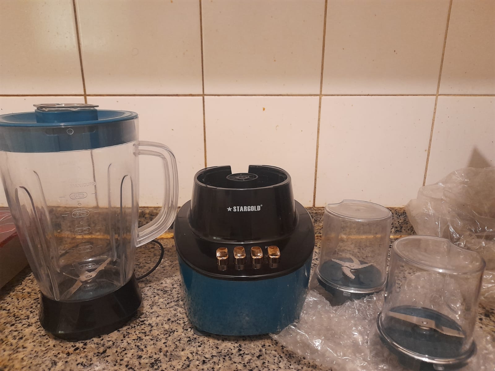 Stargold 3 in 1 Juicer & Blender Model:SG-1371, 600 watts. 3 Jars - Image 3