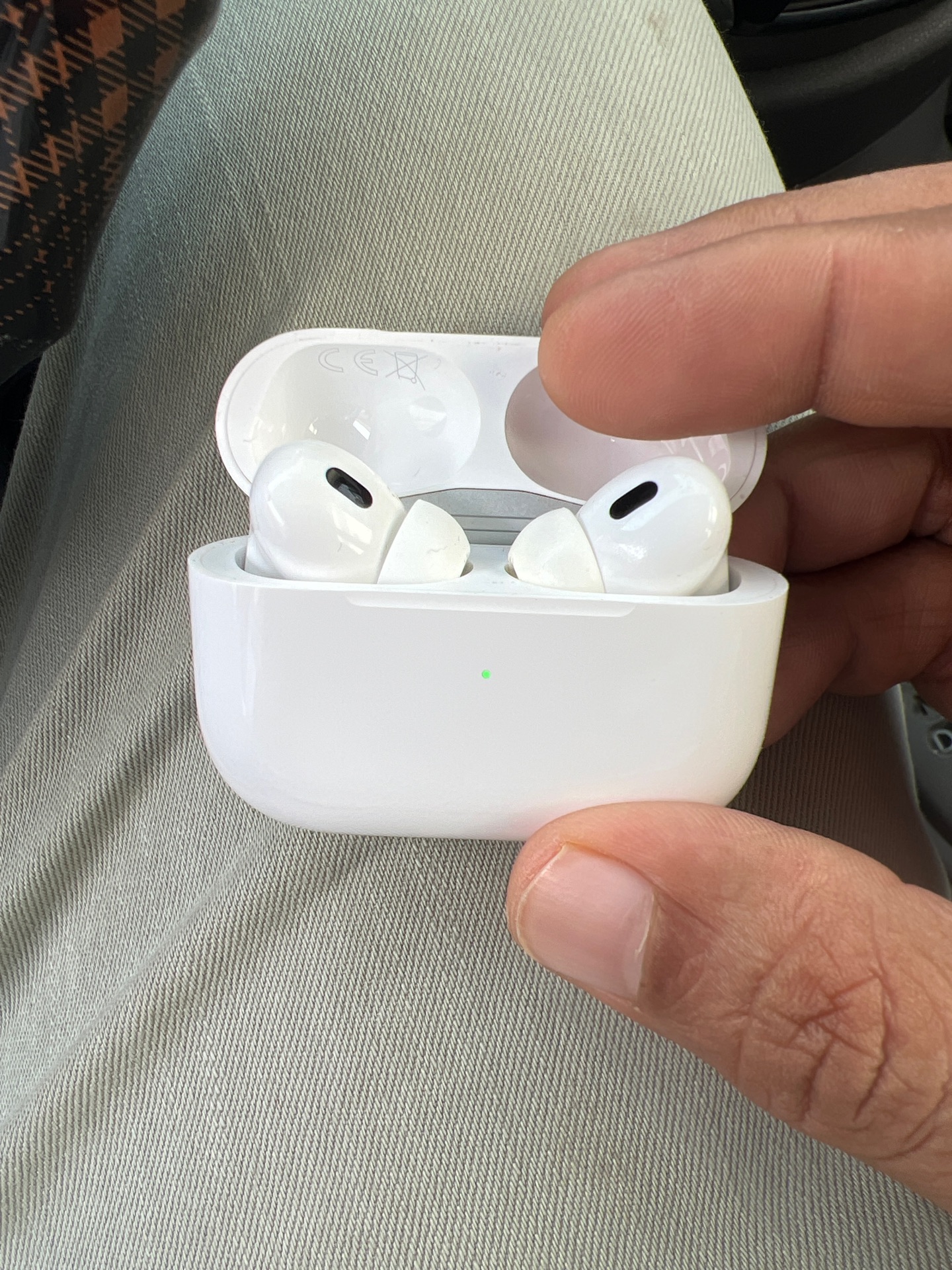 Apple AirPod pro gen 2 - Image 3