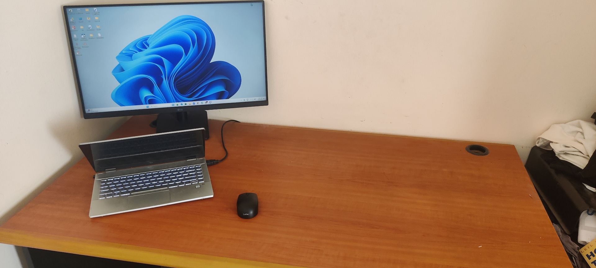 Study/Desk - Image 4