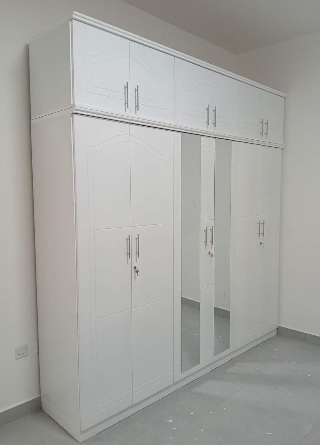 Cabinet  - Image 6
