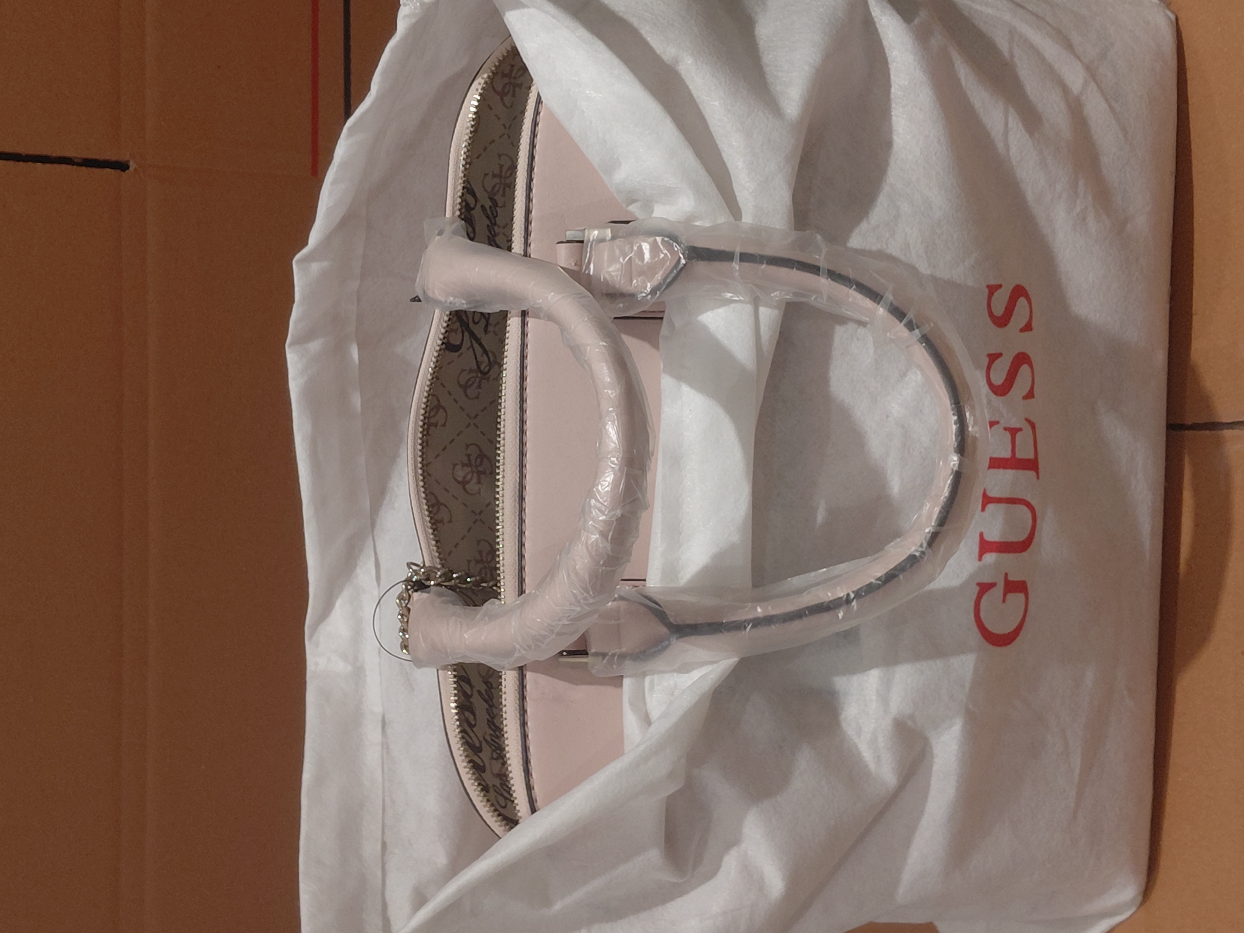 Brand New Guess Bag - Image 2