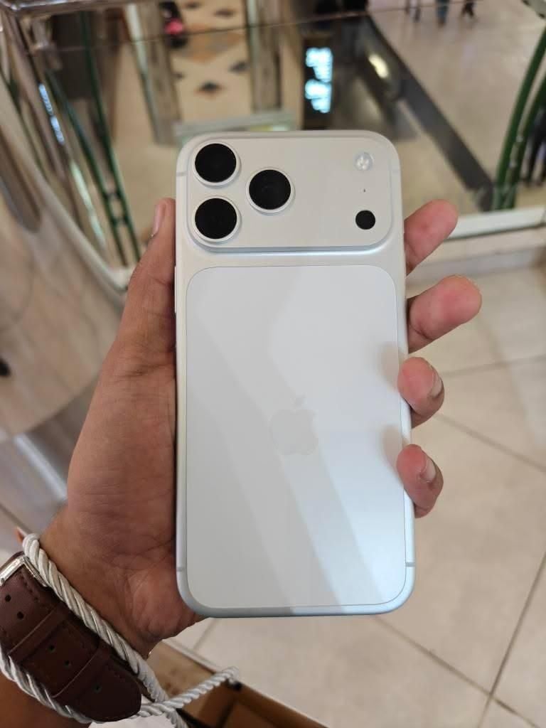 I phone 17 Pro Max - Image 6