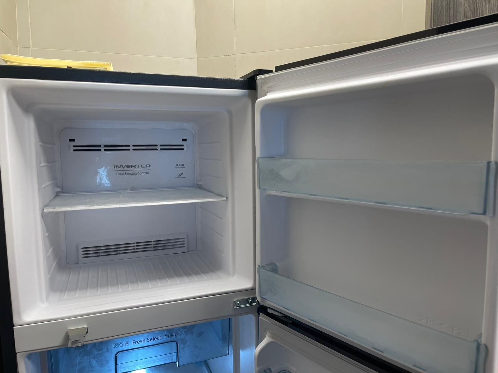 Fridge - spotless as new  - Image 4