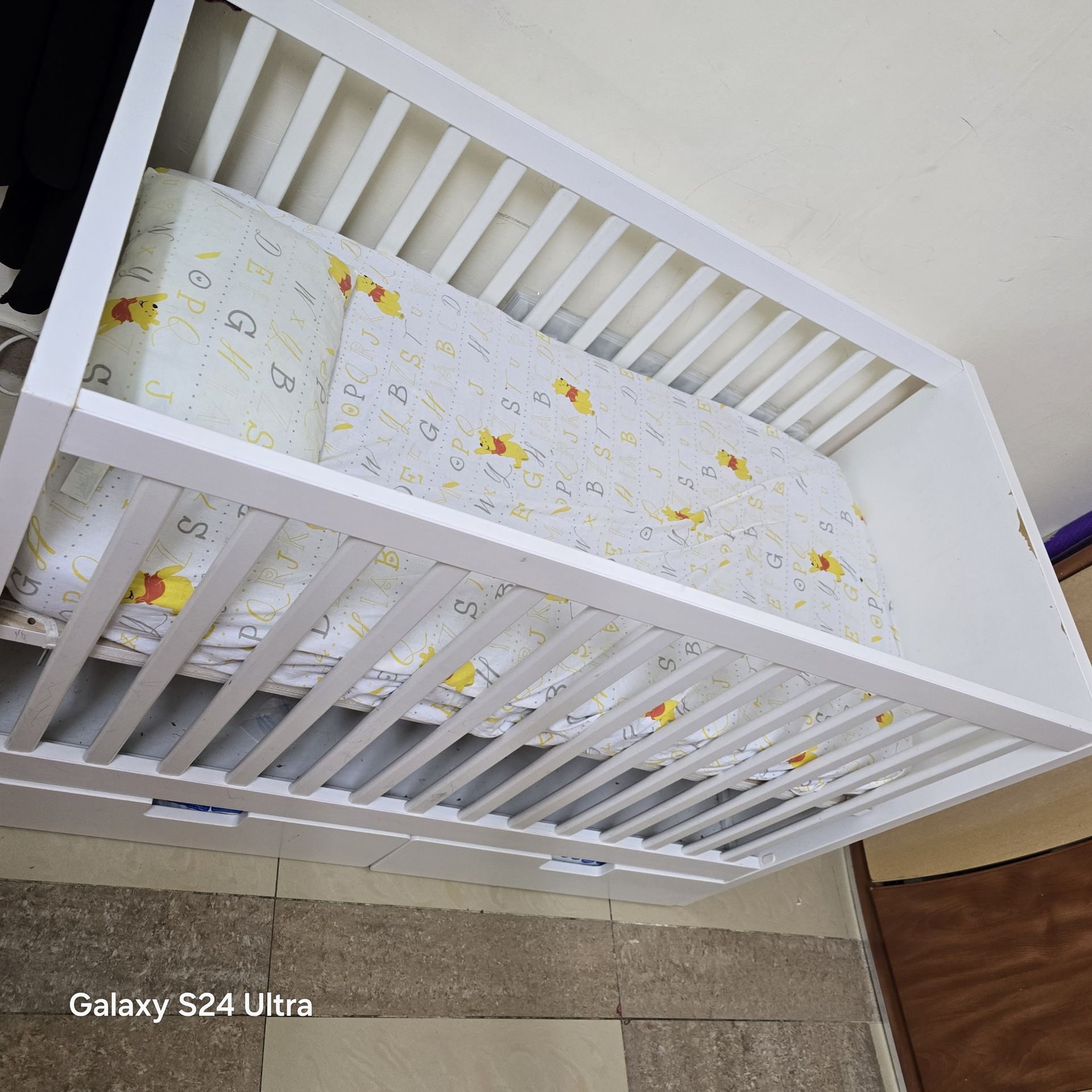 Baby crib  - Image 2
