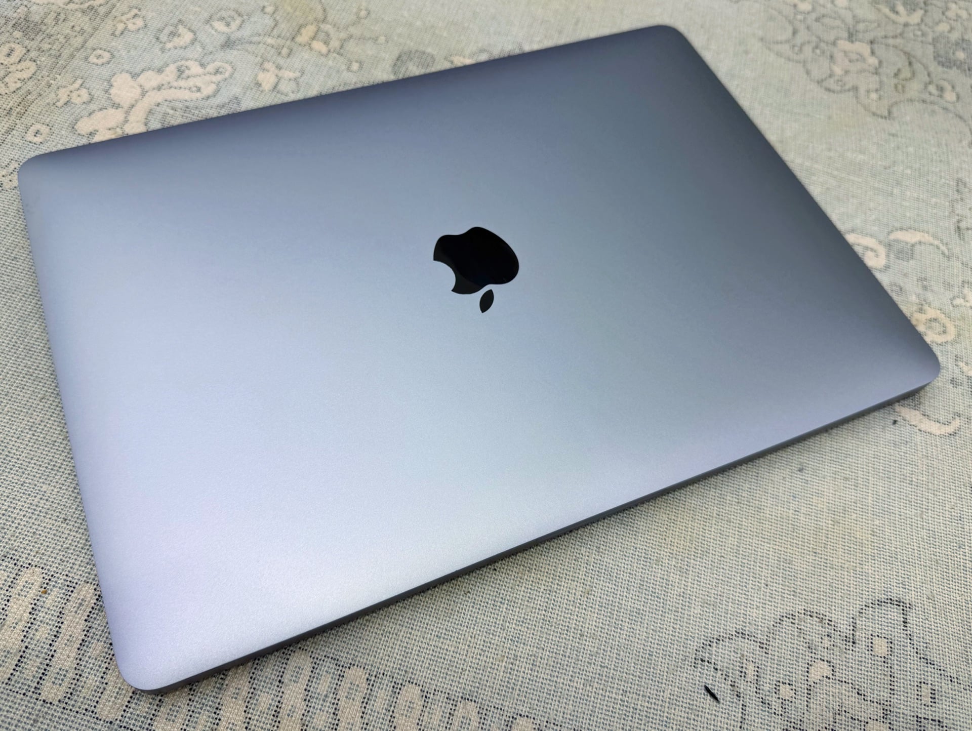 MacBook Pro 13” (2020 Intel i5) - Image 3