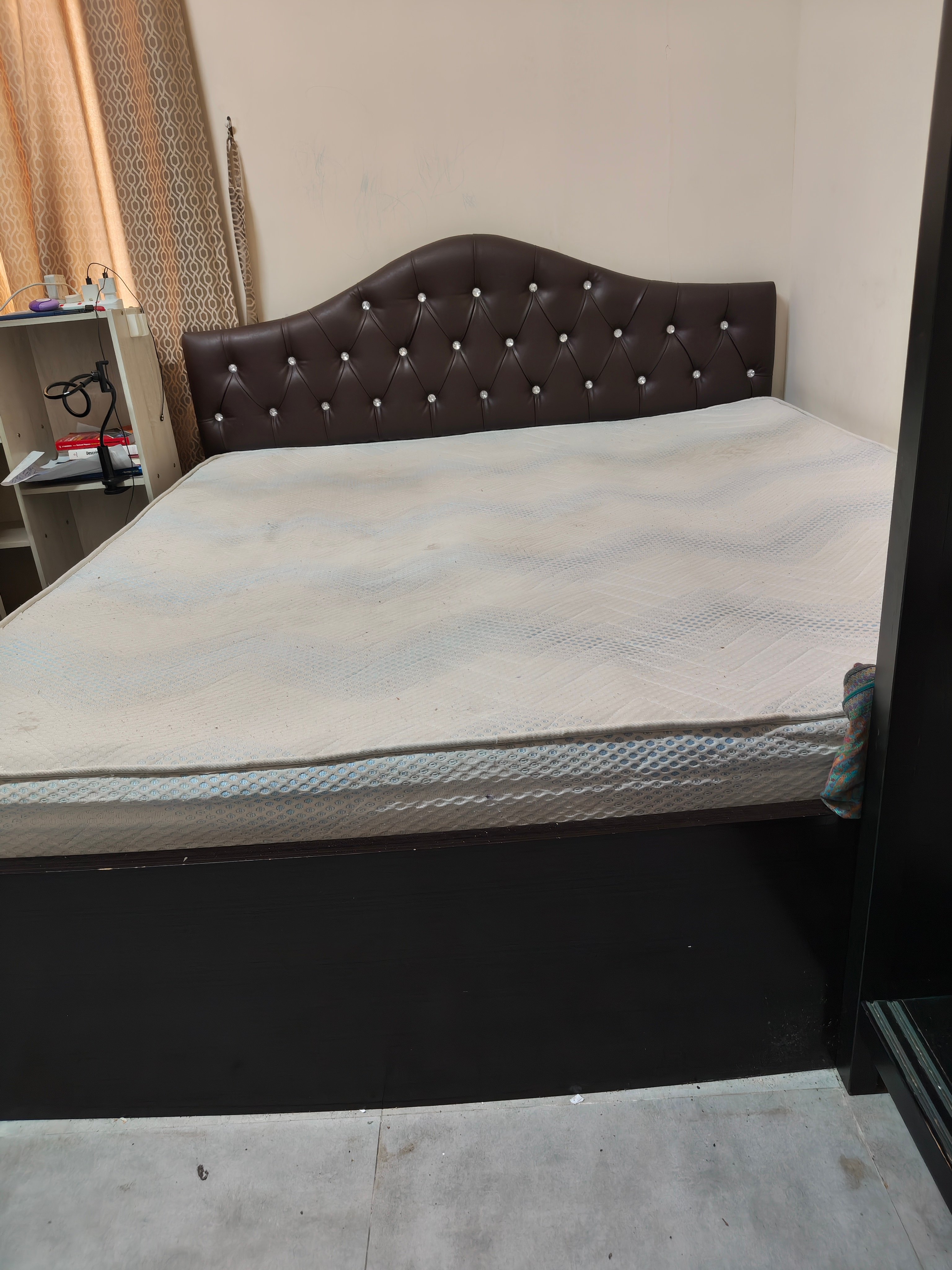 King size coat and Mattress - Image 3
