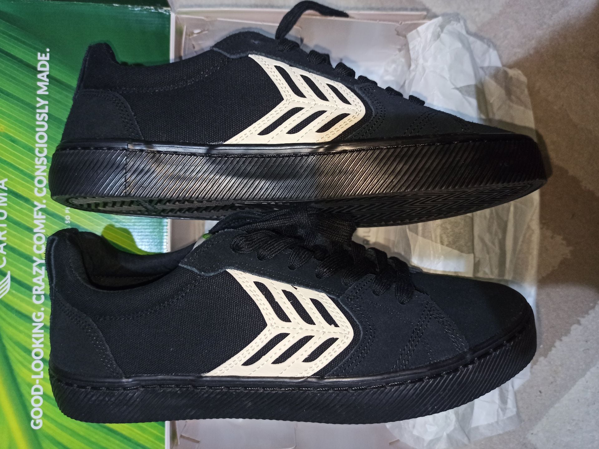 Cariuma Skate shoes for sale - Image 3