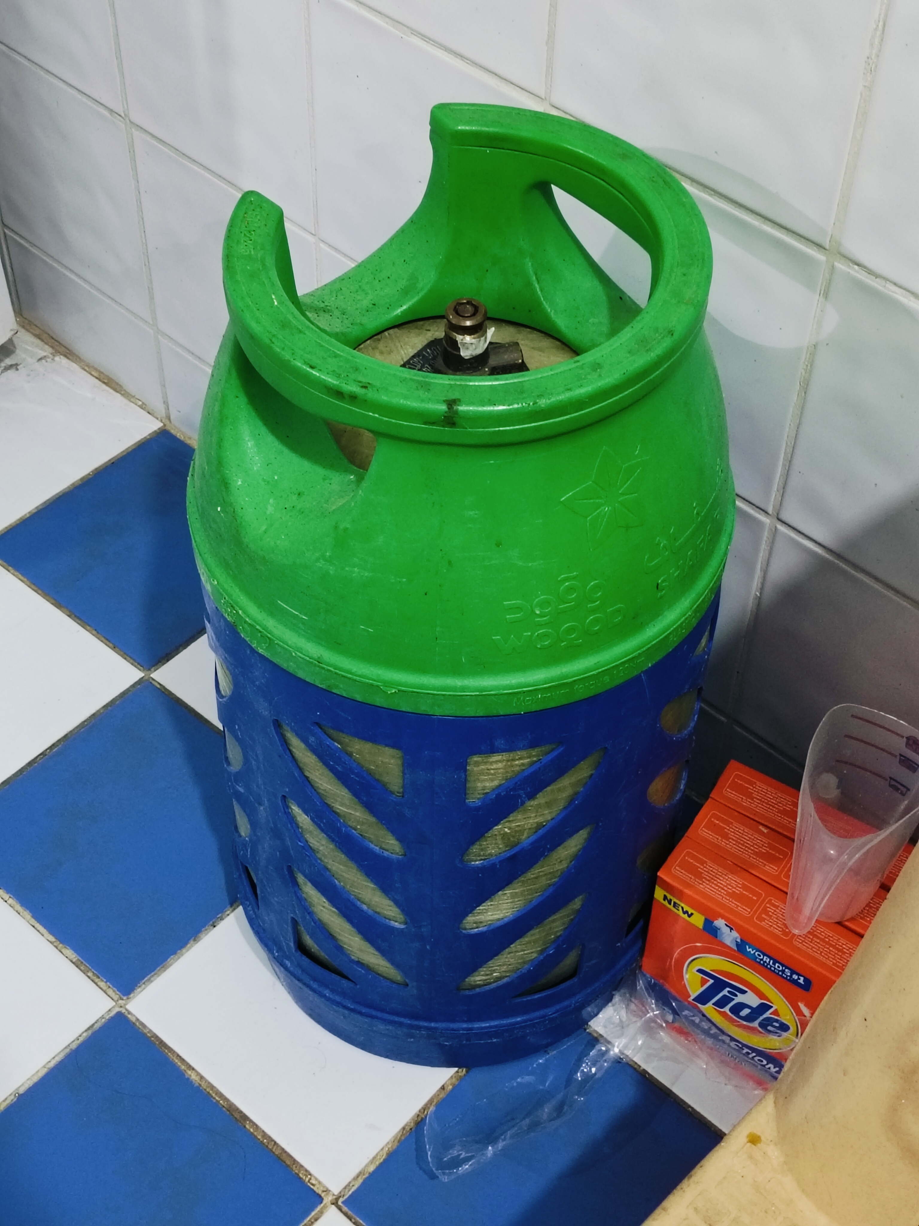 Gas cylinder 12kg  - Image 2