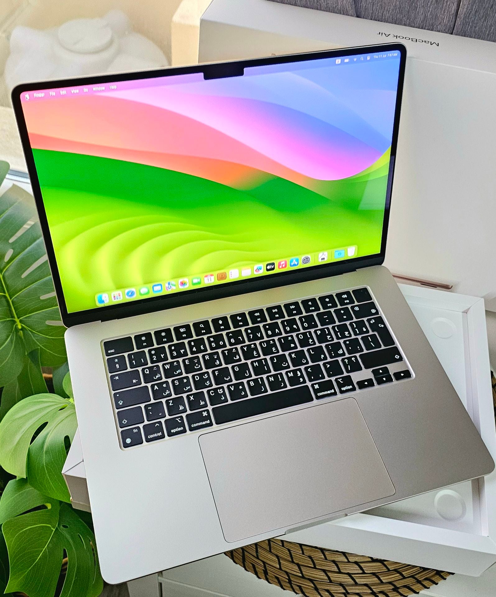 15" Macbook Air M3 8/512Gb Starlight - Image 1