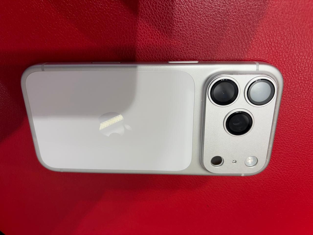 Iphone 17 pro silver 256gb - Image 2