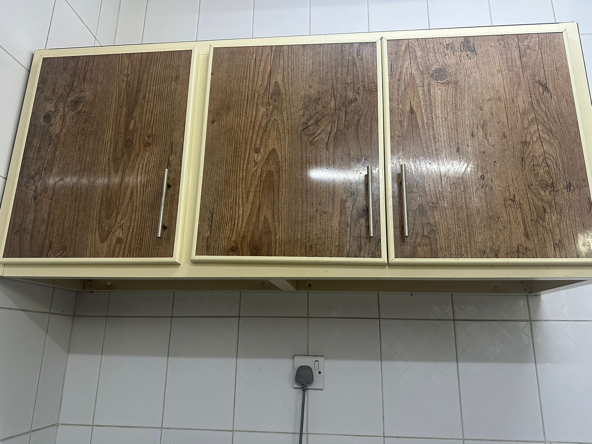 Kitchen Wall Cabinet - 3 Doors l  - Image 3
