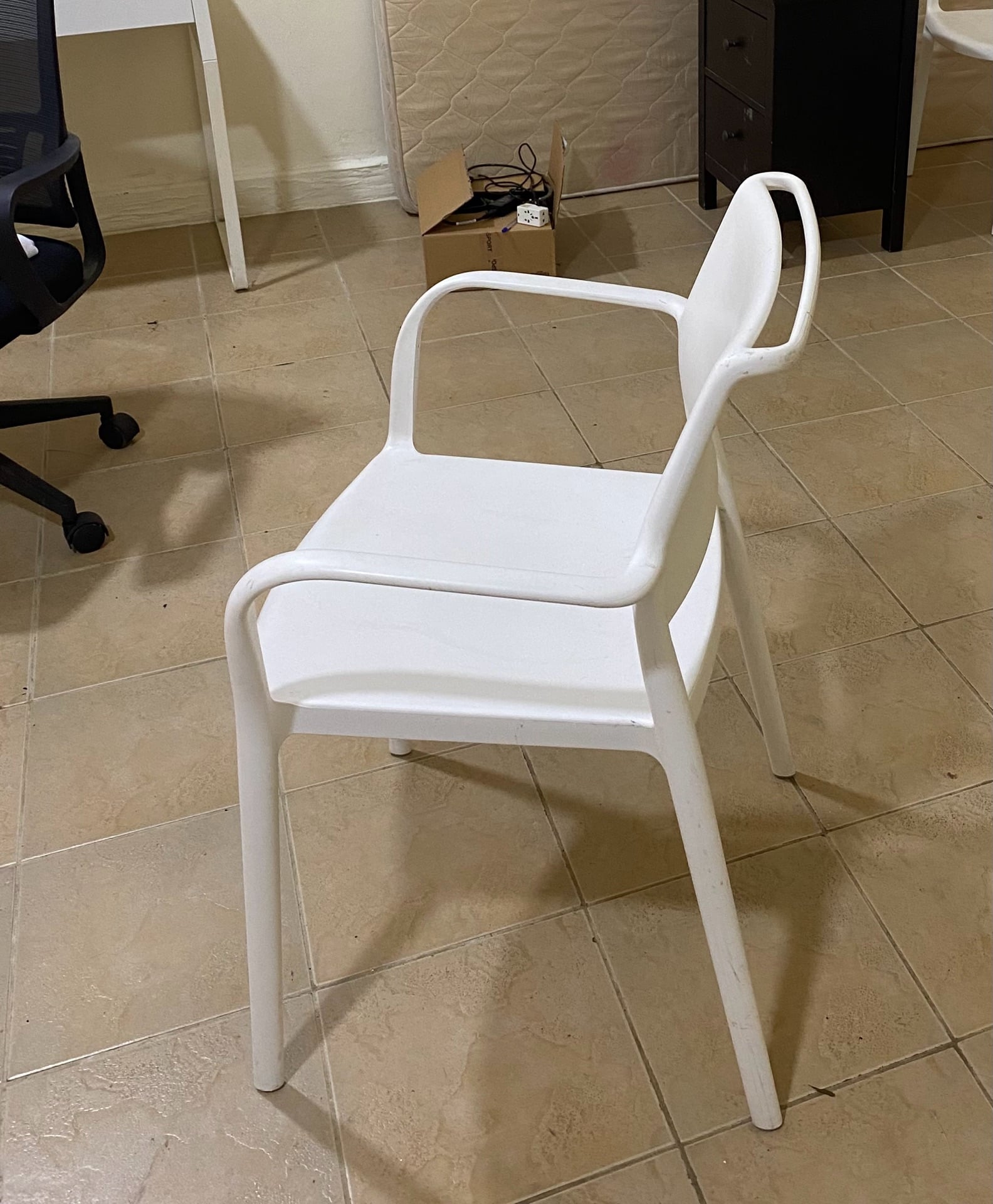 IKEA URBAN Outdoor White Chair  - Image 4