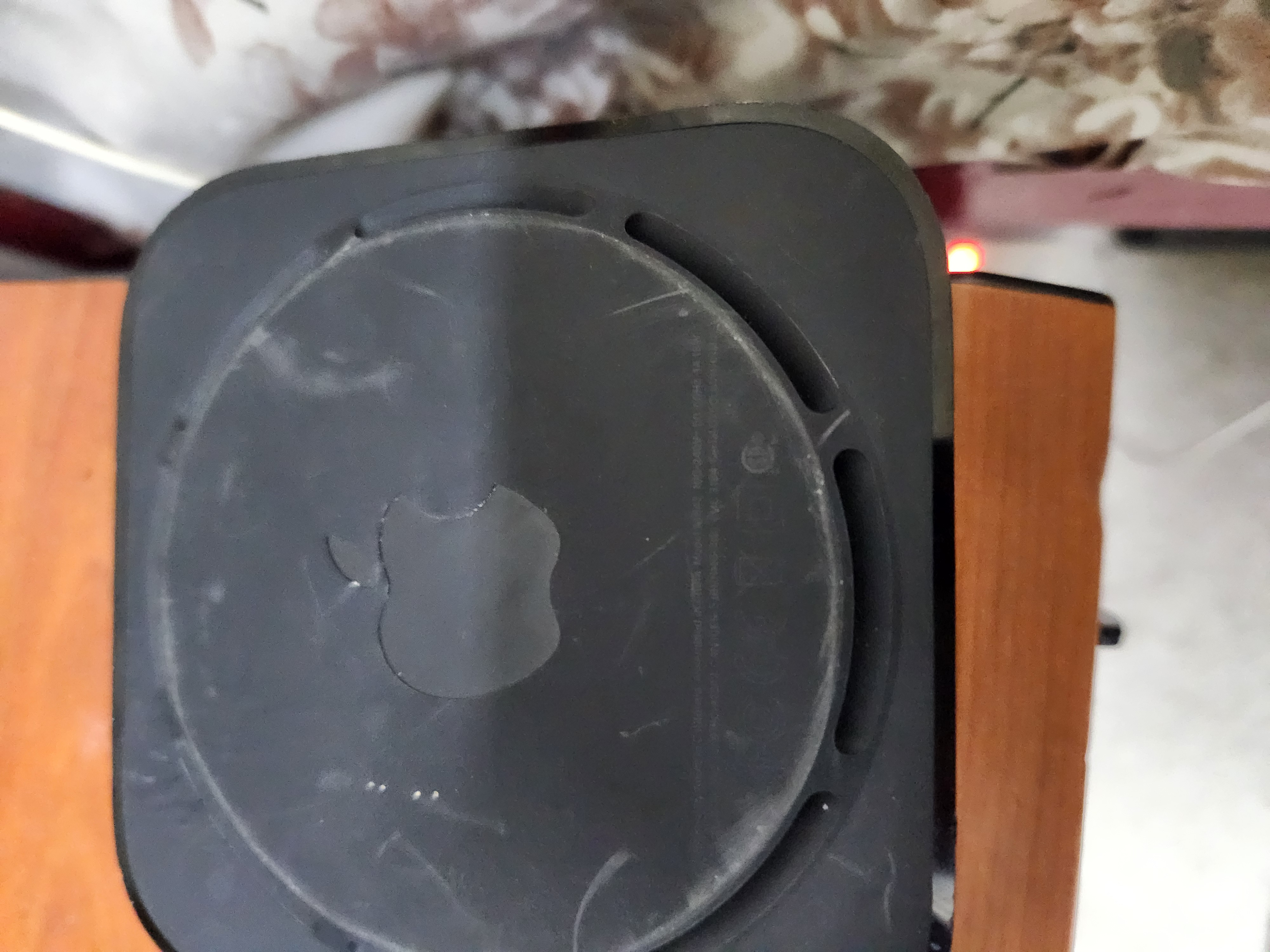 Apple tv box 4k Model A1842 64gb - Image 3
