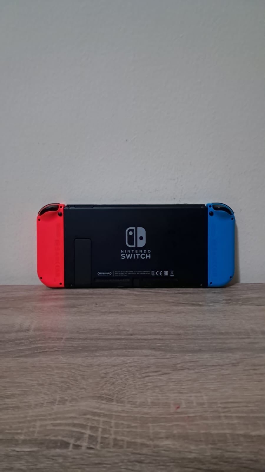 Nintendo Switch 1 V2 - Image 2