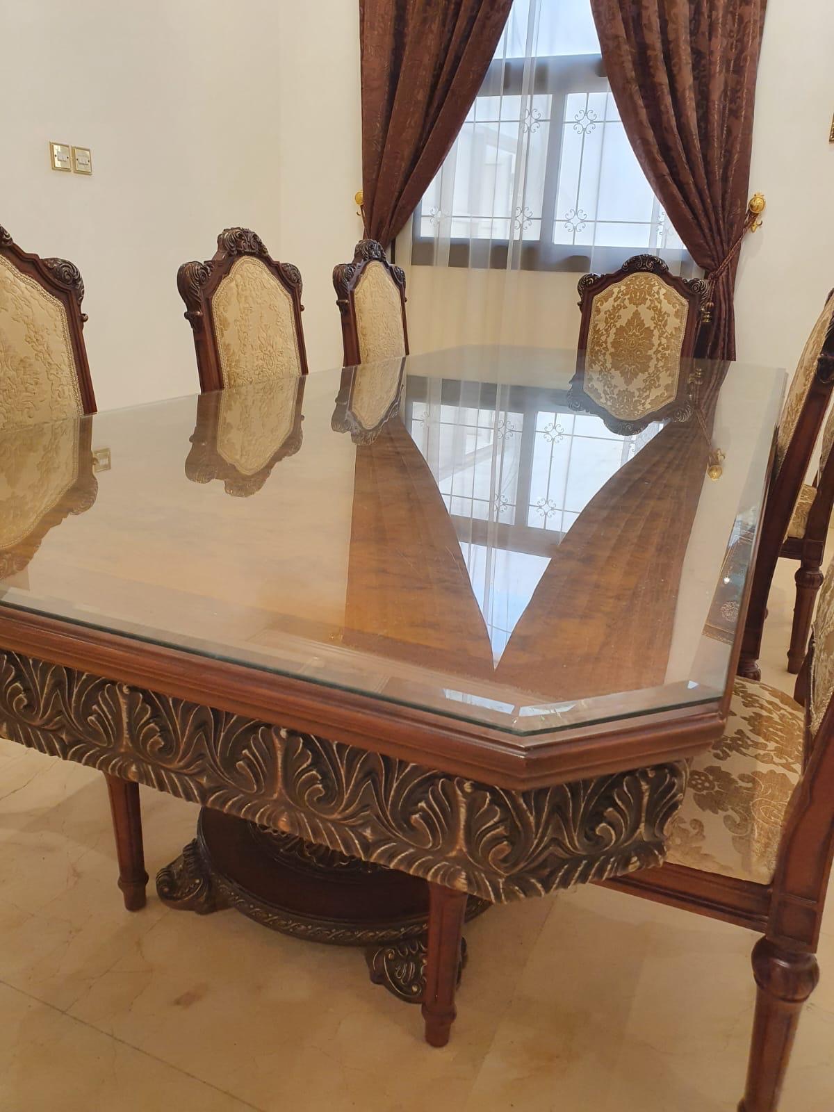 Beautiful Hand carved wooden dinning table - Image 3