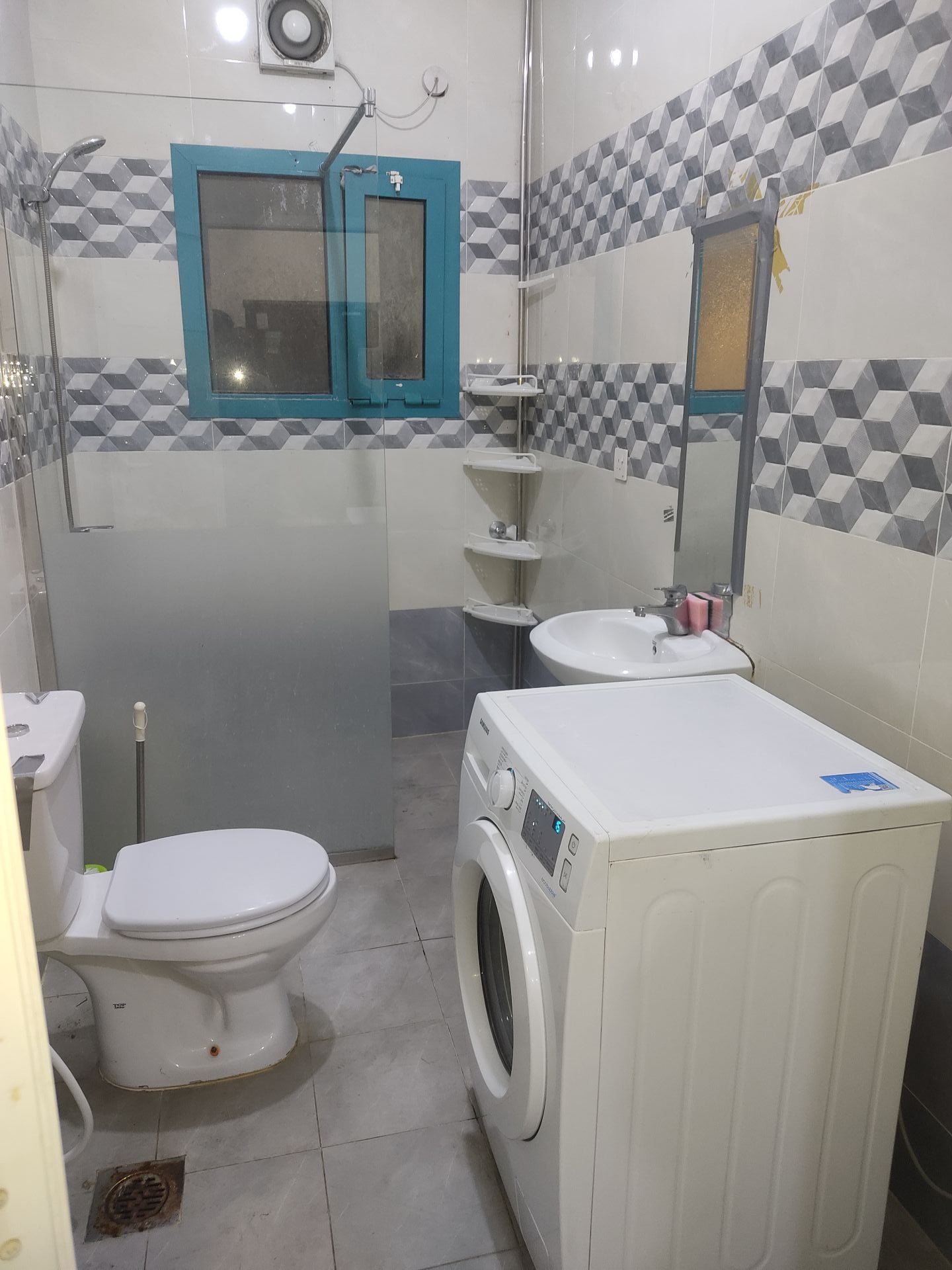 Executive Bedspace for Bachelors  - Image 4