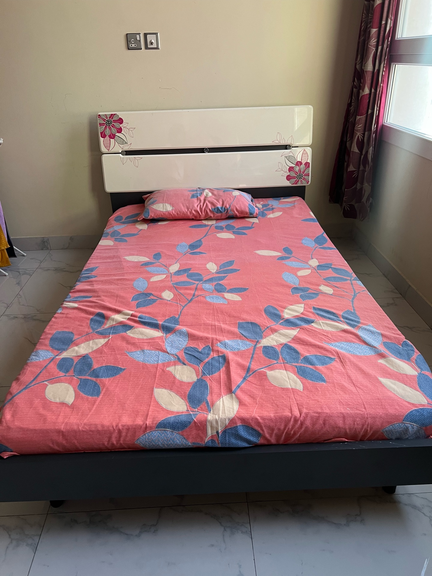 Bed with mattress. Good for teens and kids - Image 2