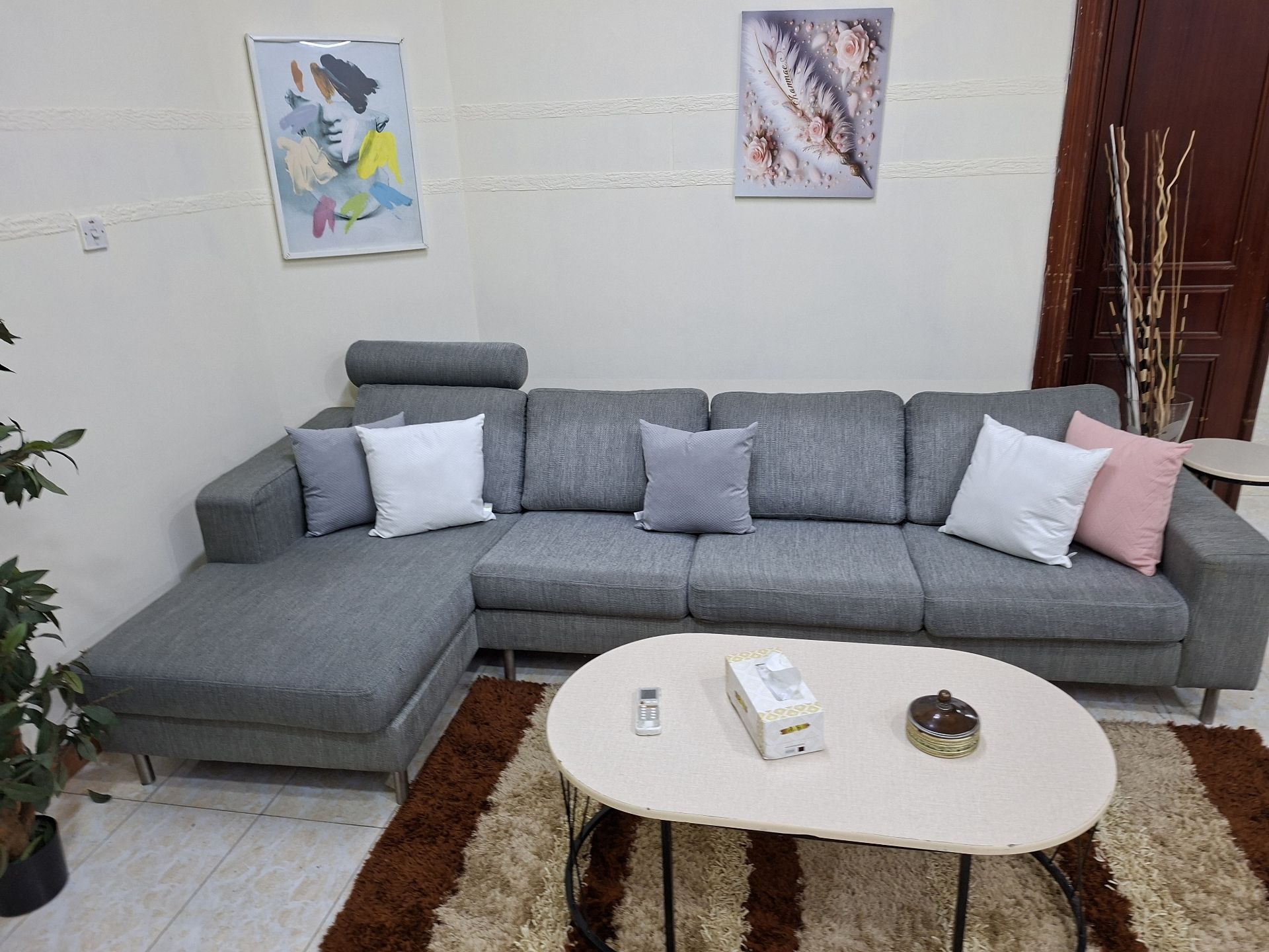 boconcept, brand L ship Sofa FOR selling good conditions Very comfortable sofa - Image 1