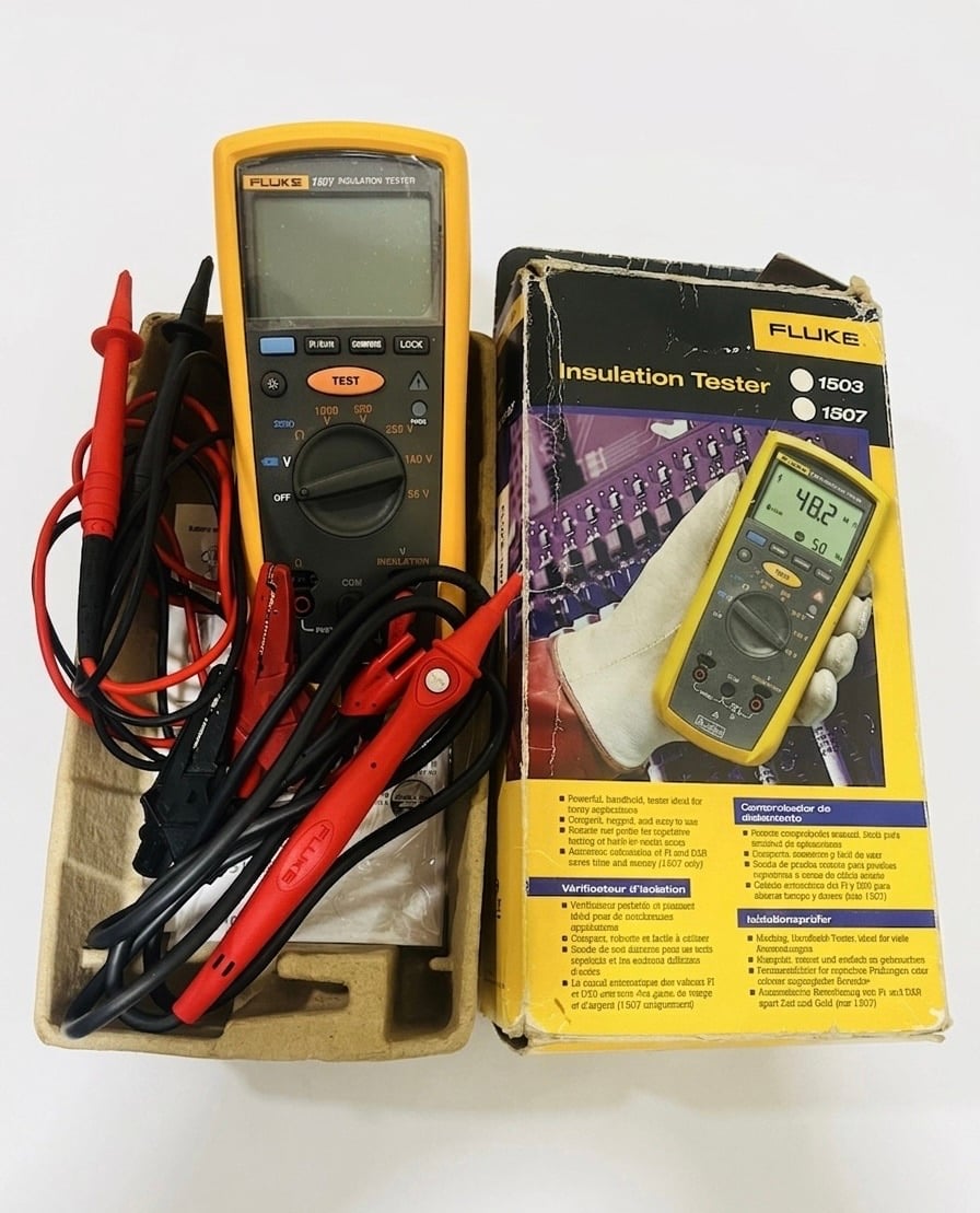 Electric insulation tester - Image 1
