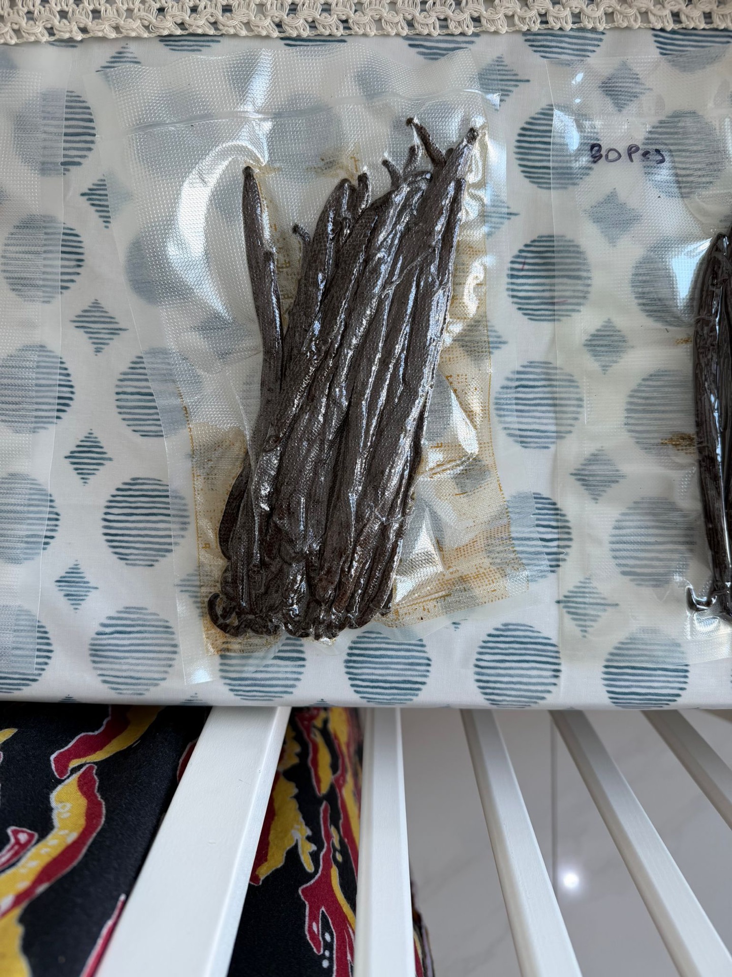 Fresh vanilla stick from Zanzibar - Image 3